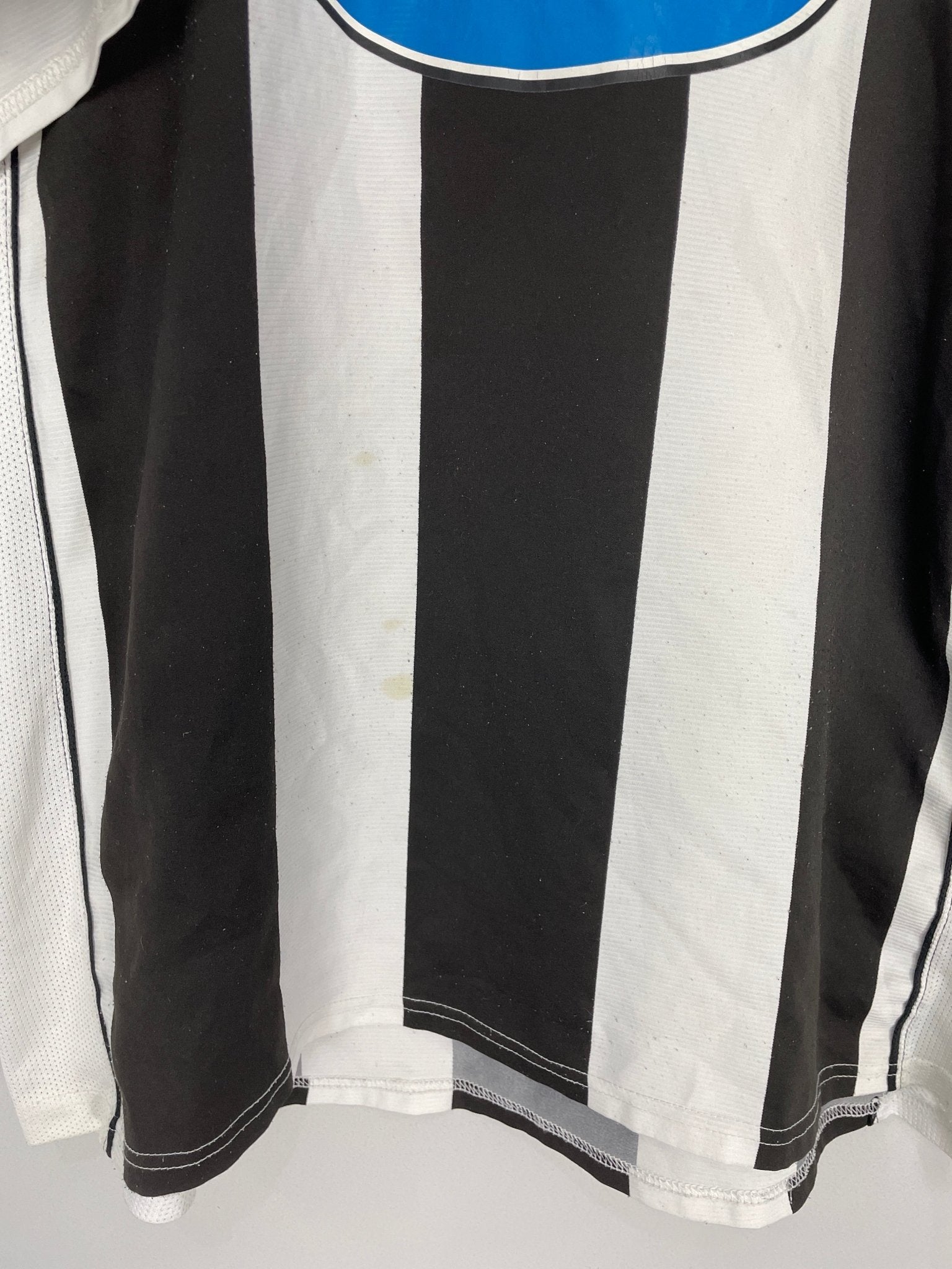 Shop 2004/05 JUVENTUS HOME SHIRT (XL) NIKE, classic football shirts, vintage football shirts & retro soccer jerseys at Cult Kits