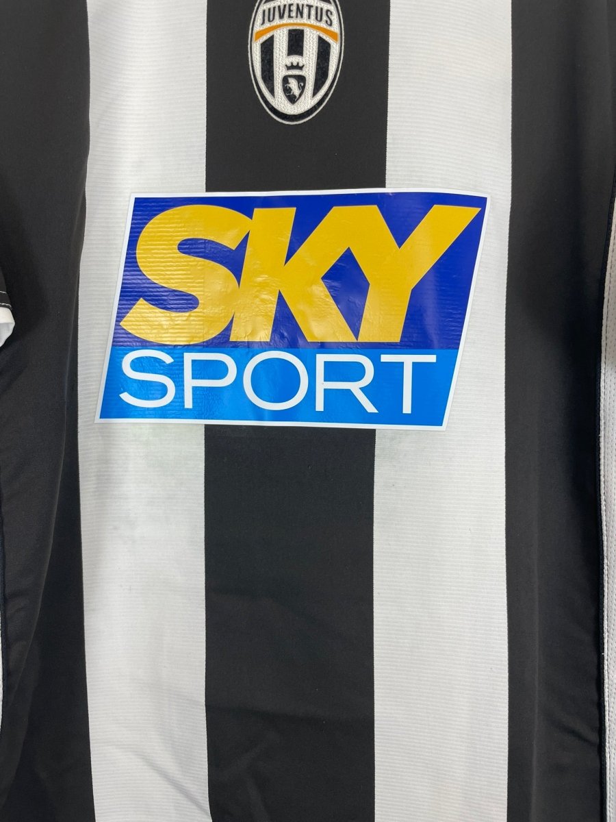 2004/05 JUVENTUS IBRAHIMOVIC 9 HOME SHIRT (M) NIKE - Cult Kits - Medium - Buy Vintage Football Shirts, Authentic Retro Football Shirts For Sale, Classic Football Shirts & Soccer Jersey