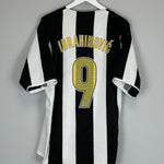 2004/05 JUVENTUS IBRAHIMOVIC 9 HOME SHIRT (M) NIKE - Cult Kits - Medium - Buy Vintage Football Shirts, Authentic Retro Football Shirts For Sale, Classic Football Shirts & Soccer Jersey
