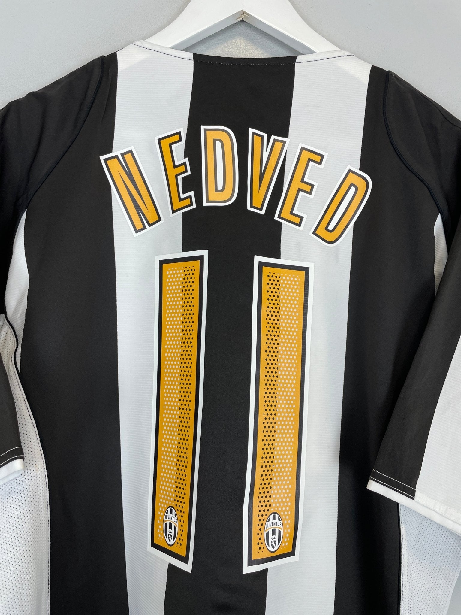 Shop 2004/05 JUVENTUS NEDVED #11 HOME SHIRT (XL) NIKE, classic football shirts, vintage football shirts & retro soccer jerseys at Cult Kits