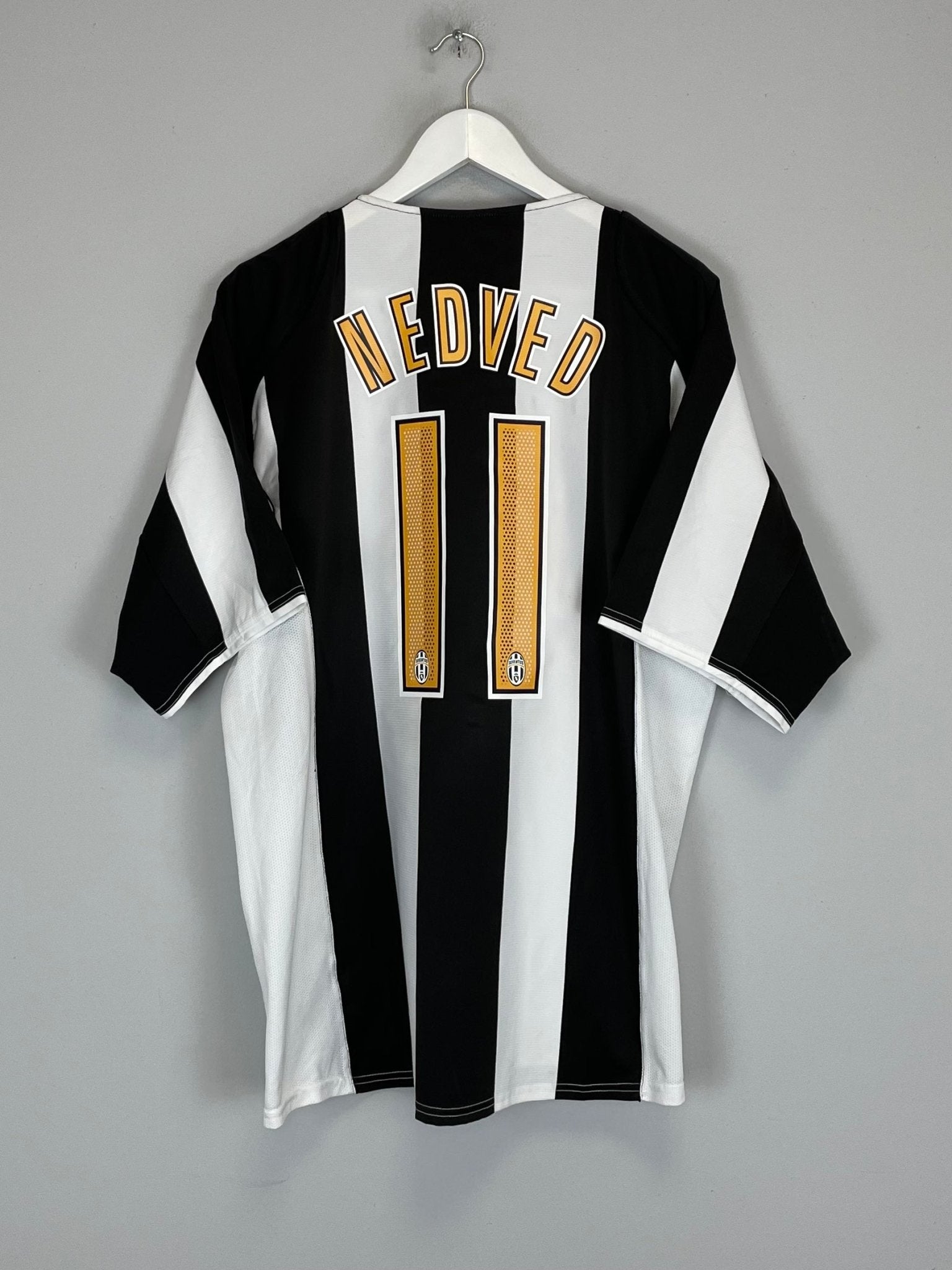 Shop 2004/05 JUVENTUS NEDVED #11 HOME SHIRT (XL) NIKE, classic football shirts, vintage football shirts & retro soccer jerseys at Cult Kits