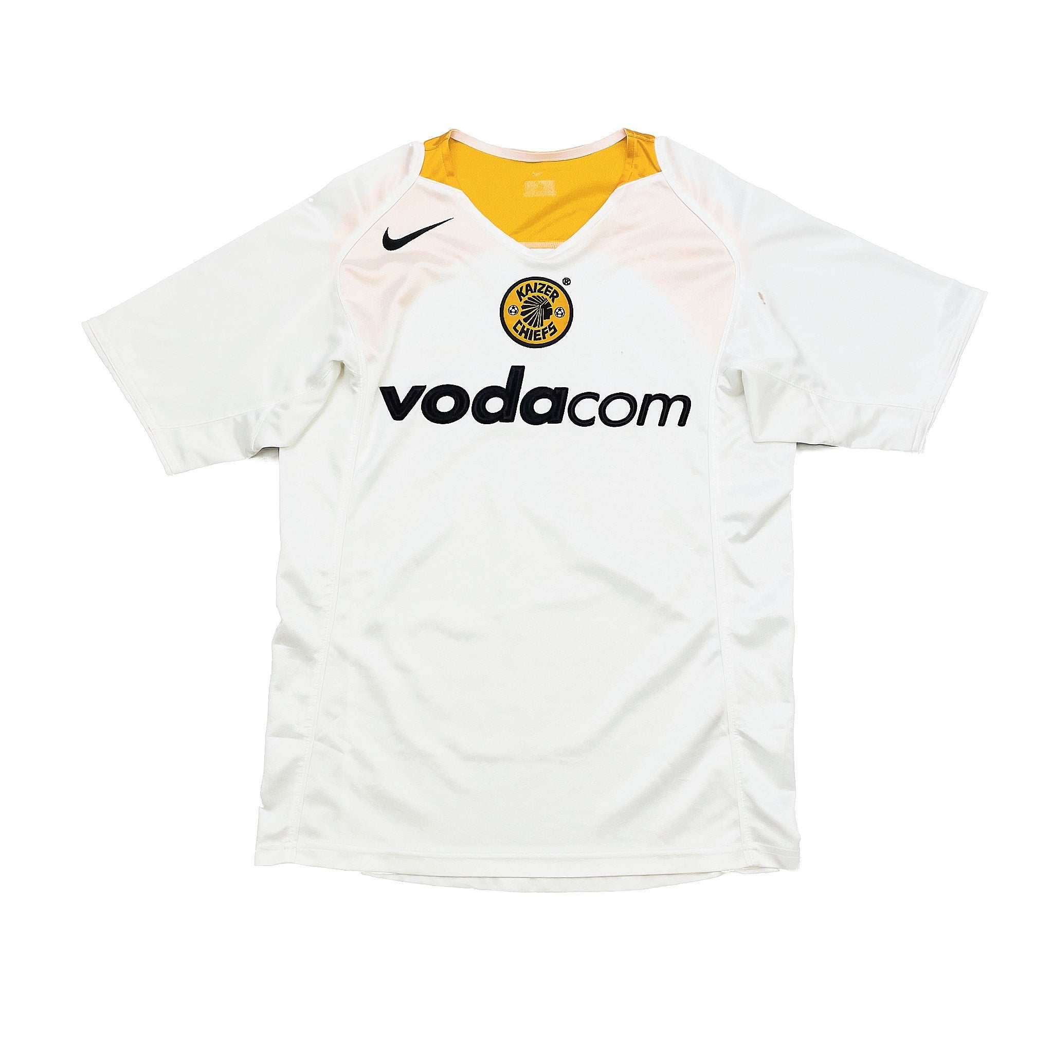 Buy 2004/05 Kaizer Chiefs Away Shirt (M) Nike ~ Free worldwide shipping ~ Authentic Vintage Football Shirts from Cult Kits