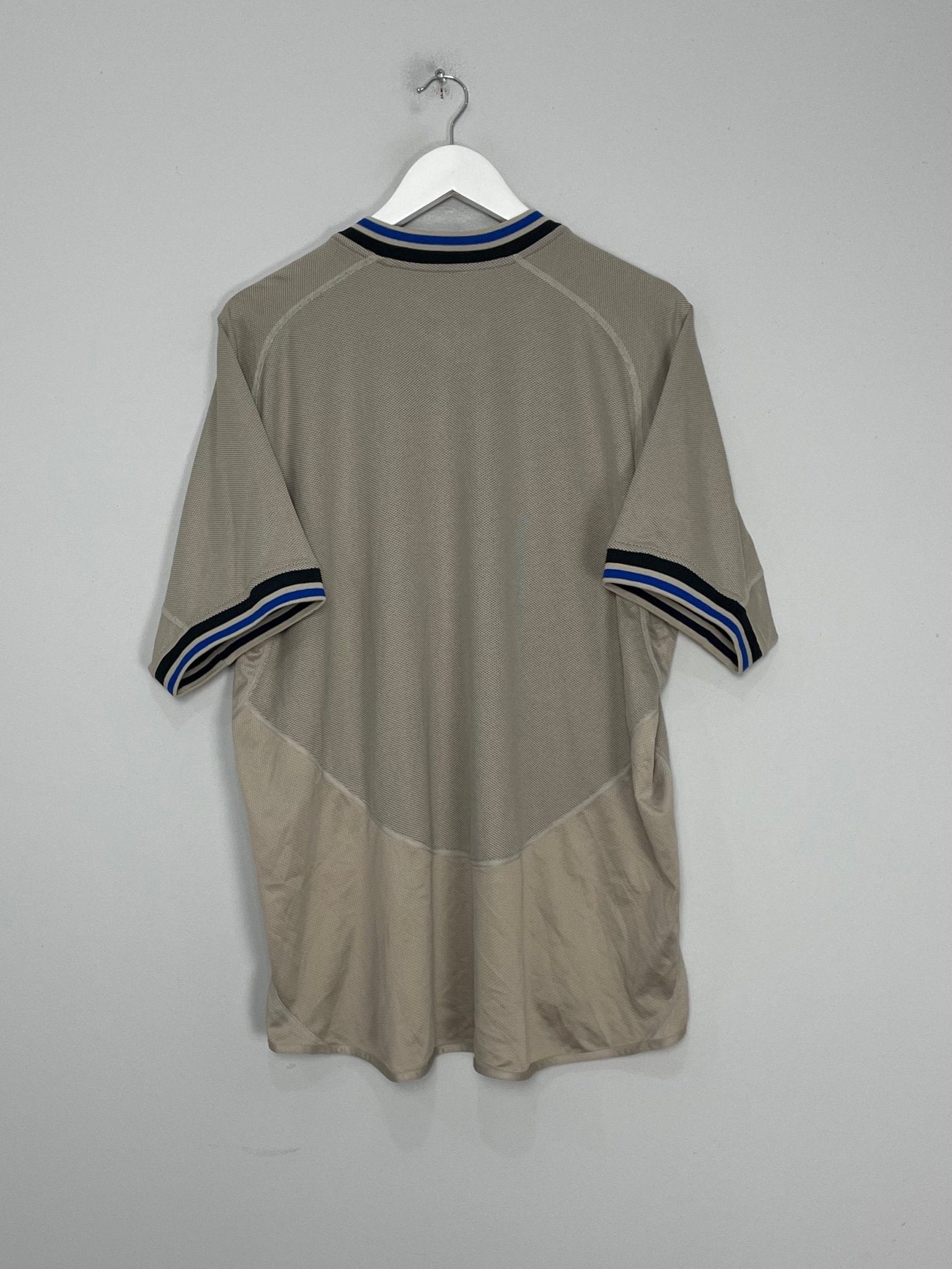 Shop 2004/05 LEICESTER CITY *125 YEARS* AWAY SHIRT (XL) LE COQ, classic football shirts, vintage football shirts & retro soccer jerseys at Cult Kits