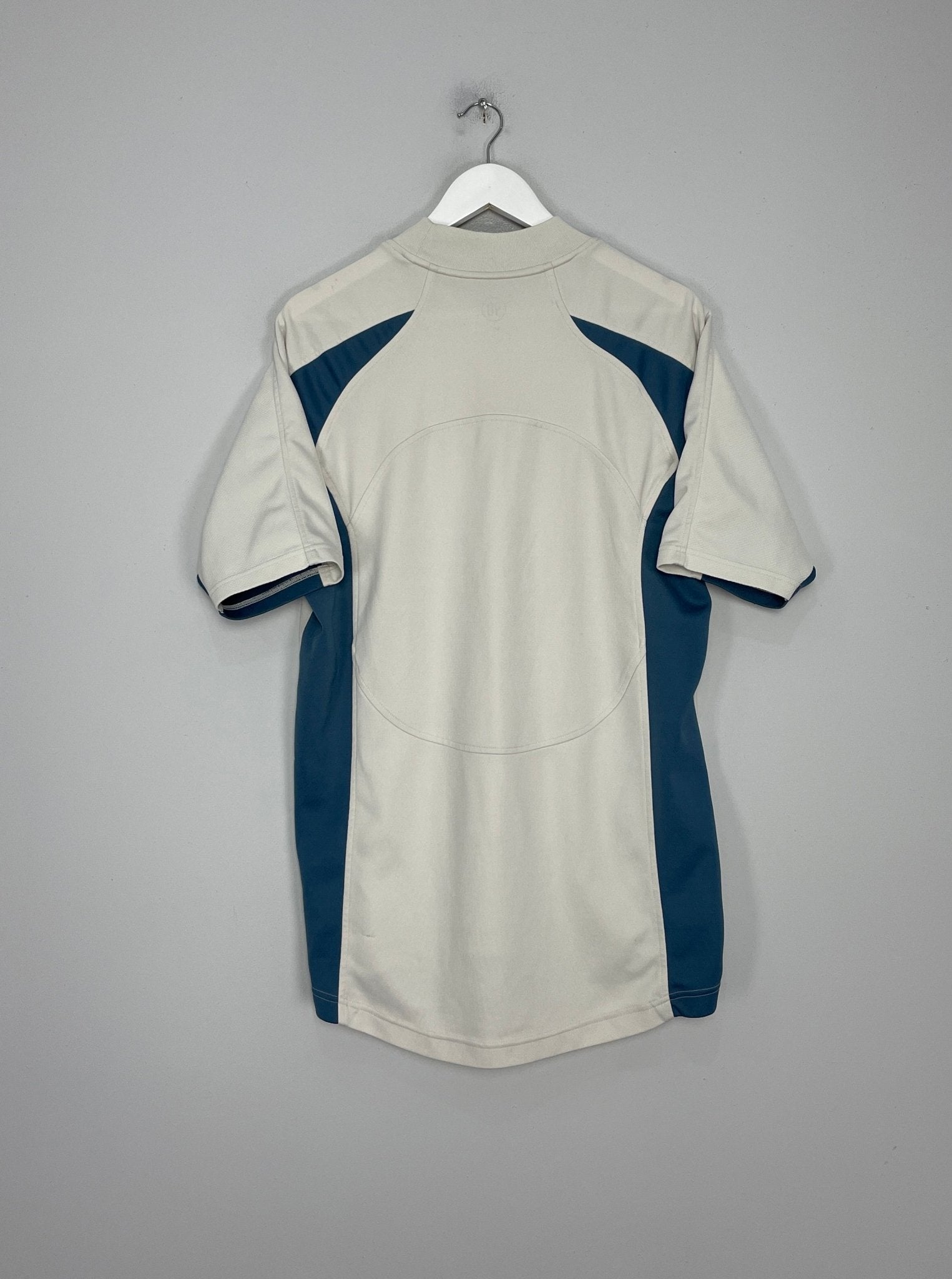 Shop 2004/05 MANCHESTER UNITED TRAINING SHIRT (L) NIKE, classic football shirts, vintage football shirts & retro soccer jerseys at Cult Kits