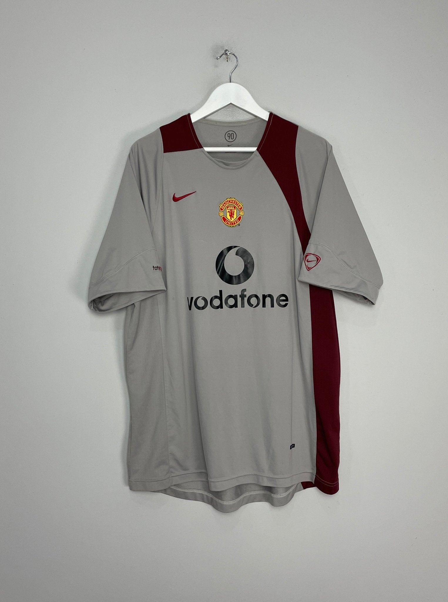 Shop 2004/05 MANCHESTER UNITED TRAINING SHIRT (XL) NIKE, classic football shirts, vintage football shirts & retro soccer jerseys at Cult Kits