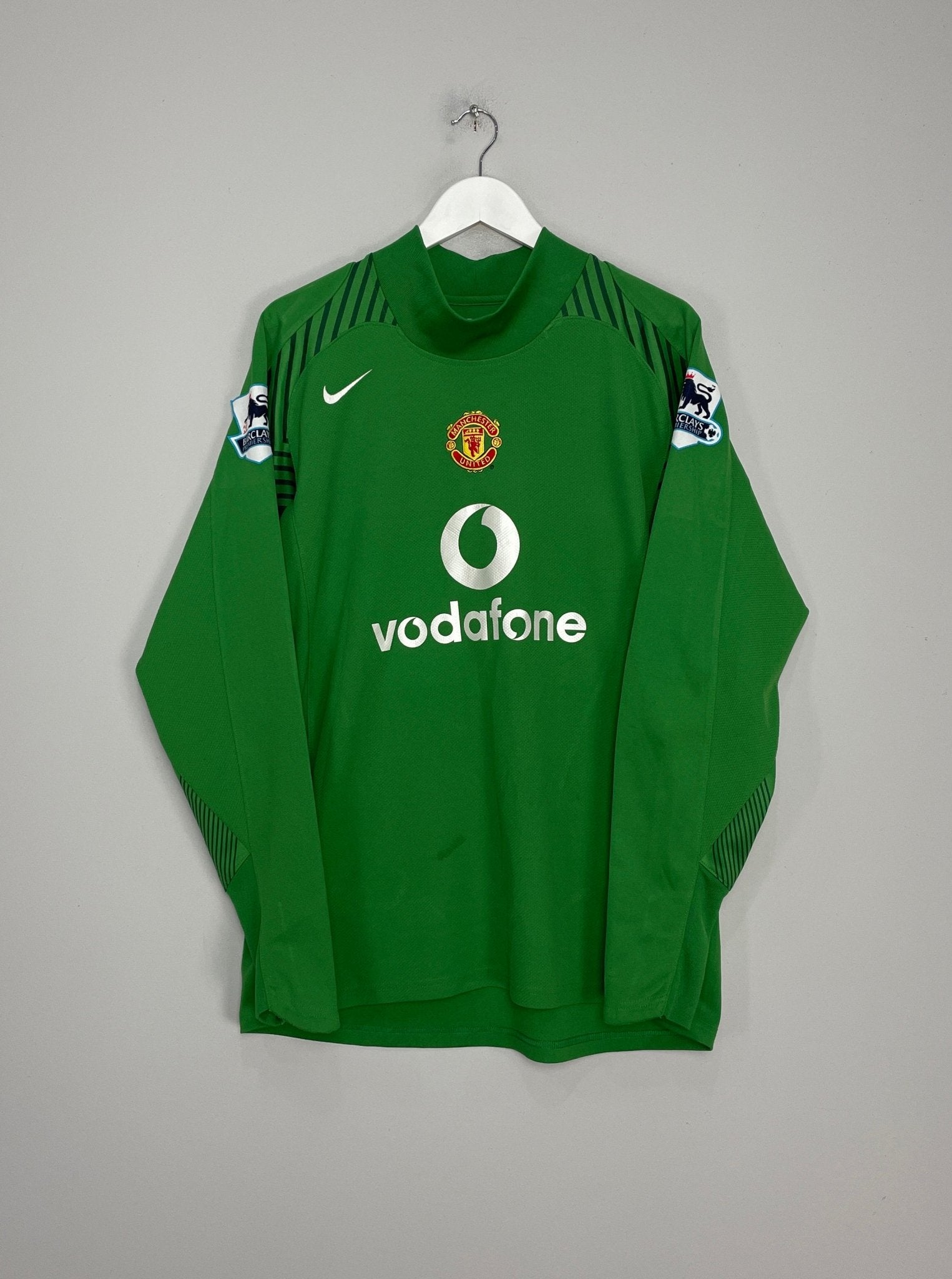 Shop 2004/05 MANCHESTER UNITED VAN DER SAR #19 GK SHIRT (L) NIKE, classic football shirts, vintage football shirts & retro soccer jerseys at Cult Kits