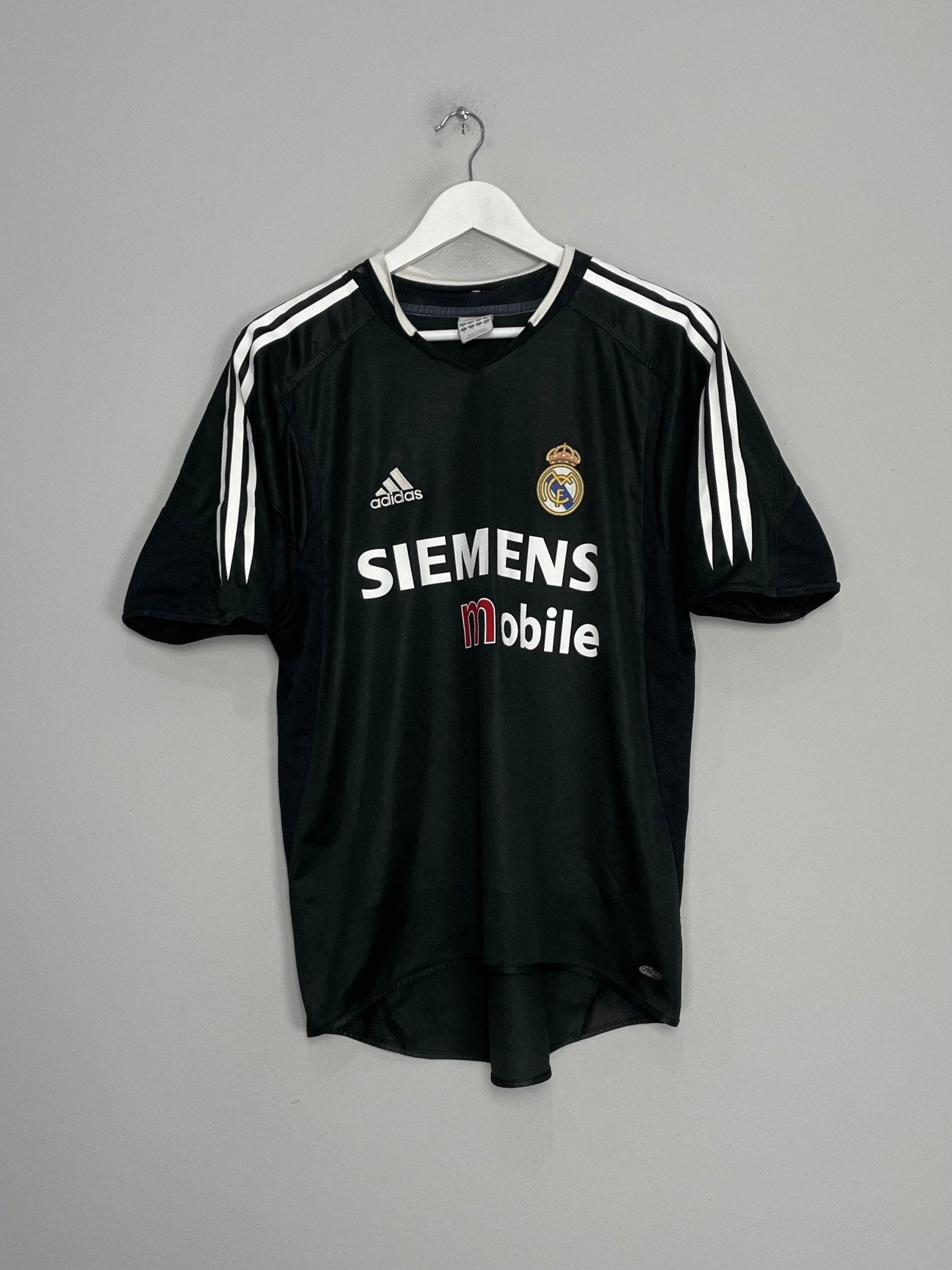 Shop 2004/05 REAL MADRID BECKHAM #23 AWAY SHIRT (M) ADIDAS, classic football shirts, vintage football shirts & retro soccer jerseys at Cult Kits