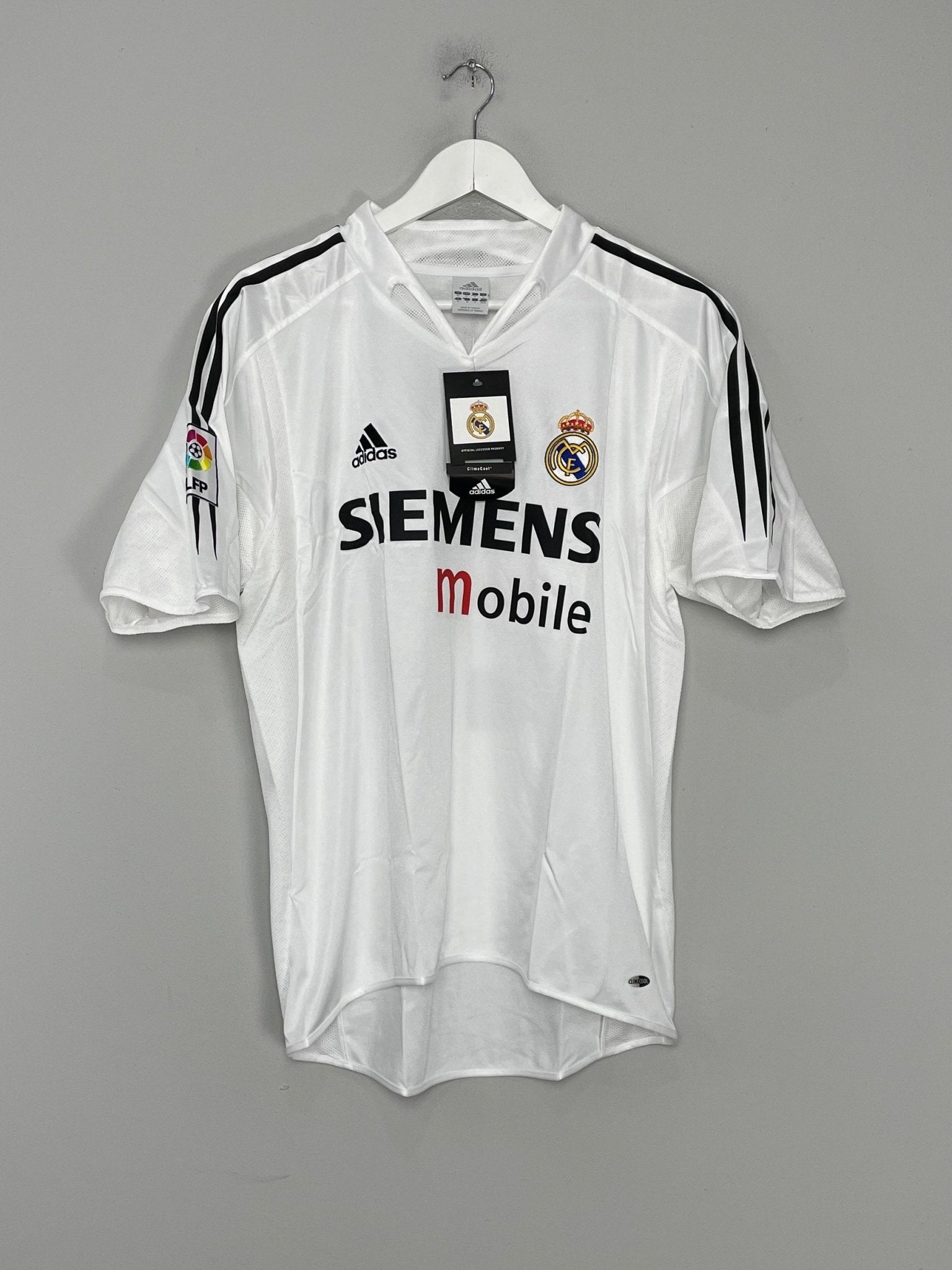 Shop 2004/05 REAL MADRID BECKHAM #23 *BNWT* HOME SHIRT (M) ADIDAS, classic football shirts, vintage football shirts & retro soccer jerseys at Cult Kits