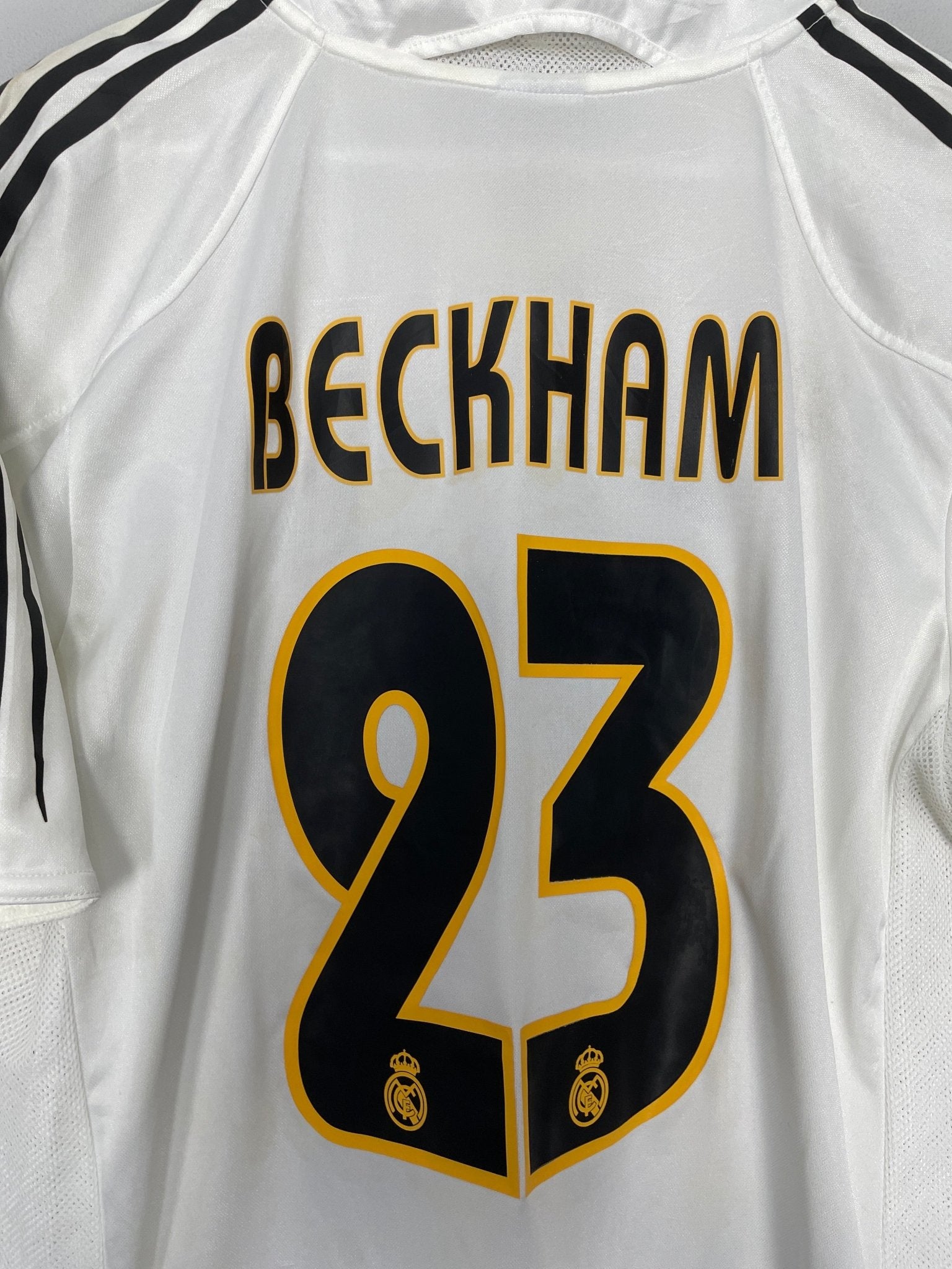Shop 2004/05 REAL MADRID BECKHAM #23 HOME SHIRT (M) ADIDAS, classic football shirts, vintage football shirts & retro soccer jerseys at Cult Kits