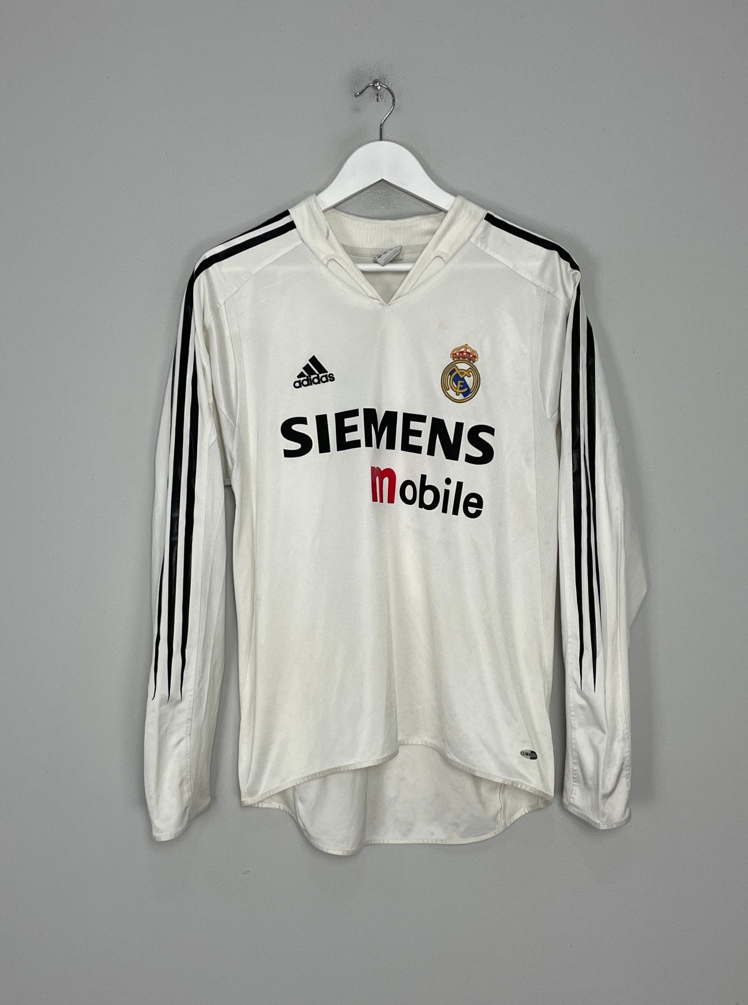 Shop 2004/05 REAL MADRID BECKHAM #23 L/S HOME SHIRT (M) ADIDAS, classic football shirts, vintage football shirts & retro soccer jerseys at Cult Kits
