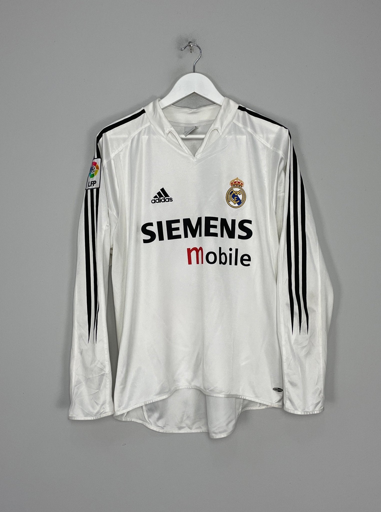 Shop 2004/05 REAL MADRID BECKHAM #23 L/S HOME SHIRT (M) ADIDAS, classic football shirts, vintage football shirts & retro soccer jerseys at Cult Kits