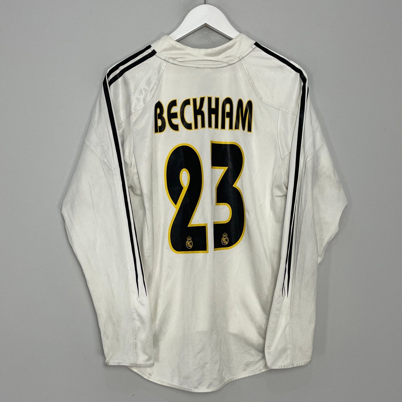 Shop 2004/05 REAL MADRID BECKHAM #23 L/S HOME SHIRT (M) ADIDAS, classic football shirts, vintage football shirts & retro soccer jerseys at Cult Kits