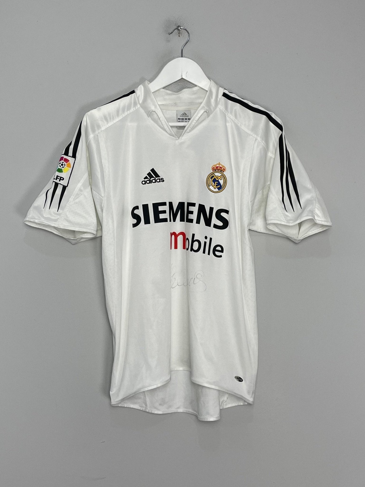 Shop 2004/05 REAL MADRID OWEN #11 *SIGNED* HOME SHIRT (S) ADIDAS, classic football shirts, vintage football shirts & retro soccer jerseys at Cult Kits
