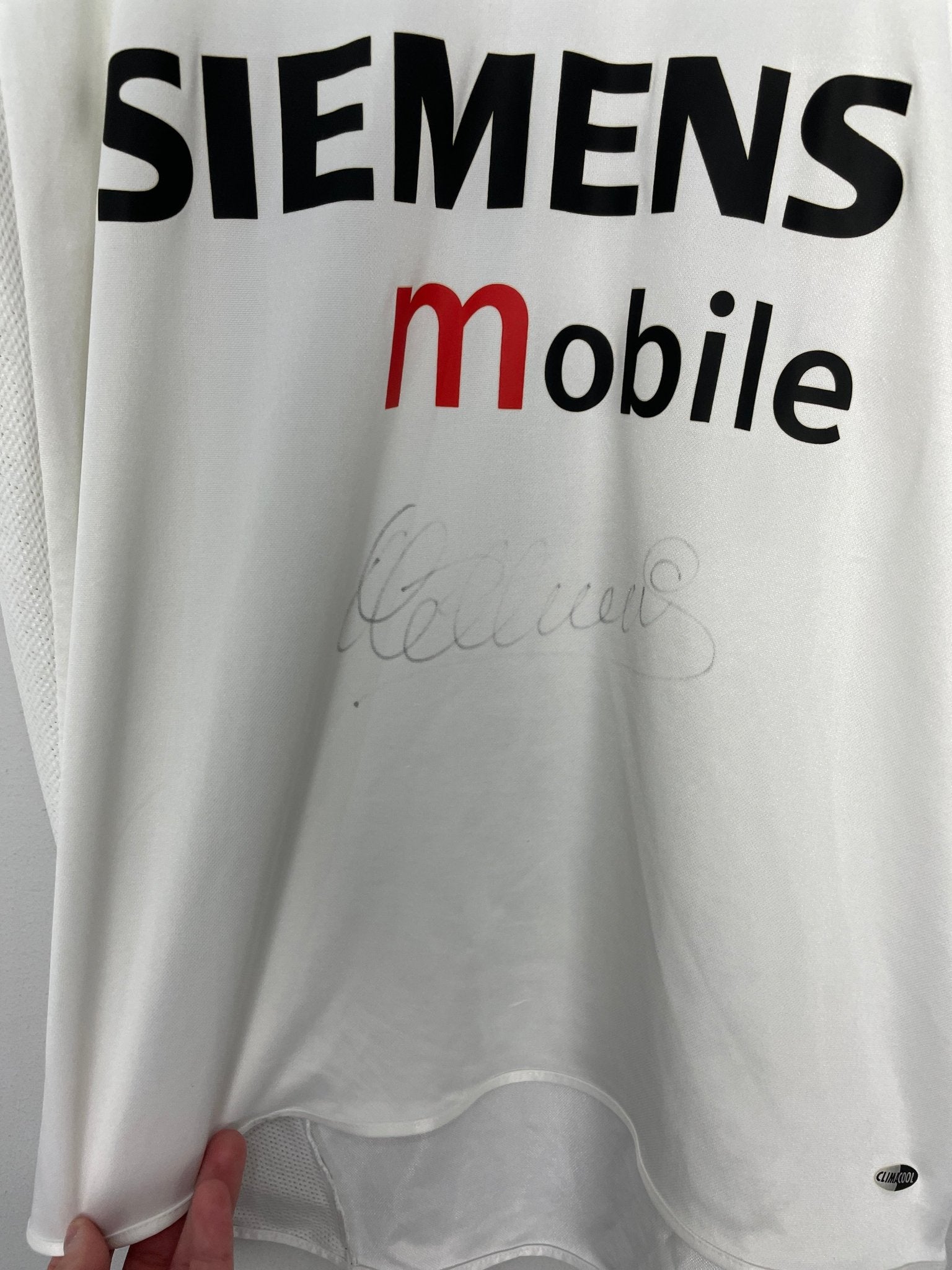 Shop 2004/05 REAL MADRID OWEN #11 *SIGNED* HOME SHIRT (S) ADIDAS, classic football shirts, vintage football shirts & retro soccer jerseys at Cult Kits