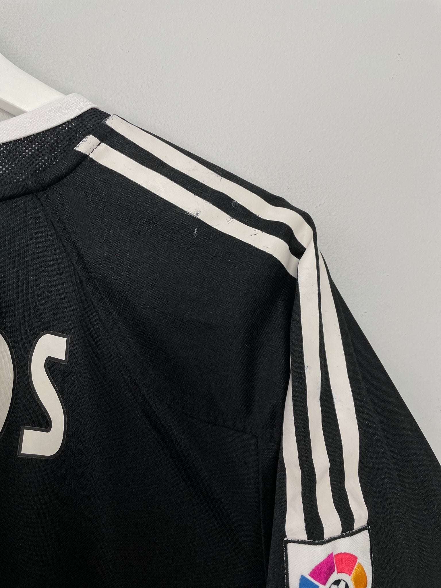 Shop 2004/05 REAL MADRID R.CARLOS #3 AWAY SHIRT (XL) ADIDAS, classic football shirts, vintage football shirts & retro soccer jerseys at Cult Kits