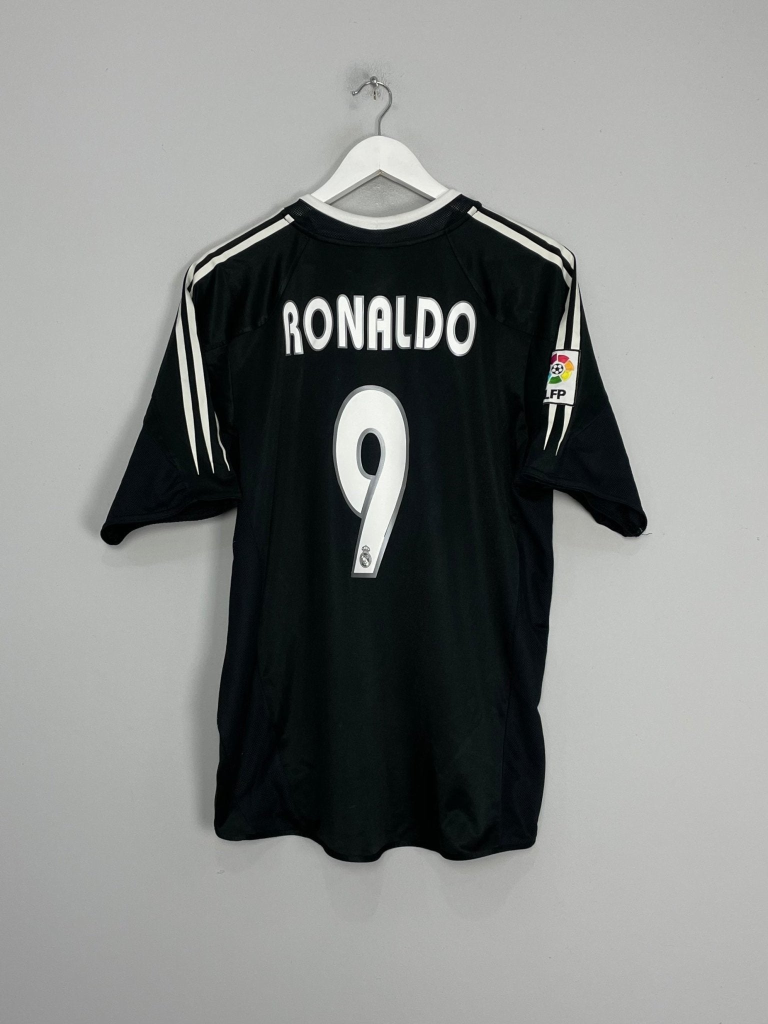 Shop 2004/05 REAL MADRID RONALDO #9 AWAY SHIRT (L) ADIDAS, classic football shirts, vintage football shirts & retro soccer jerseys at Cult Kits