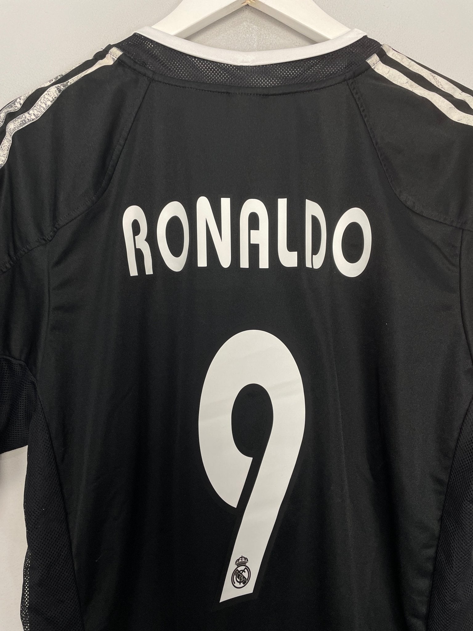 Shop 2004/05 REAL MADRID RONALDO #9 AWAY SHIRT (L) ADIDAS, classic football shirts, vintage football shirts & retro soccer jerseys at Cult Kits
