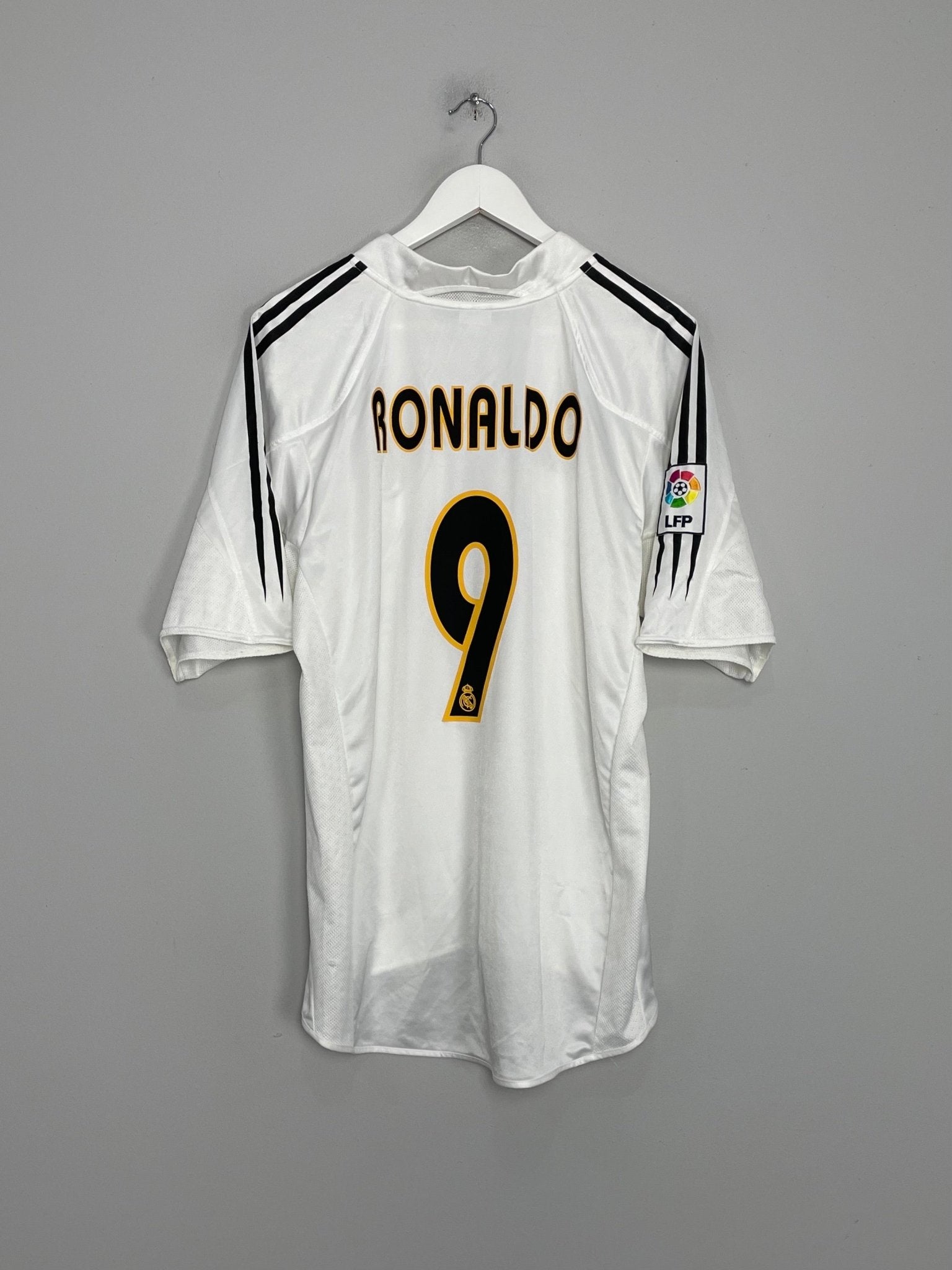 Shop 2004/05 REAL MADRID RONALDO #9 HOME SHIRT (L) ADIDAS, classic football shirts, vintage football shirts & retro soccer jerseys at Cult Kits