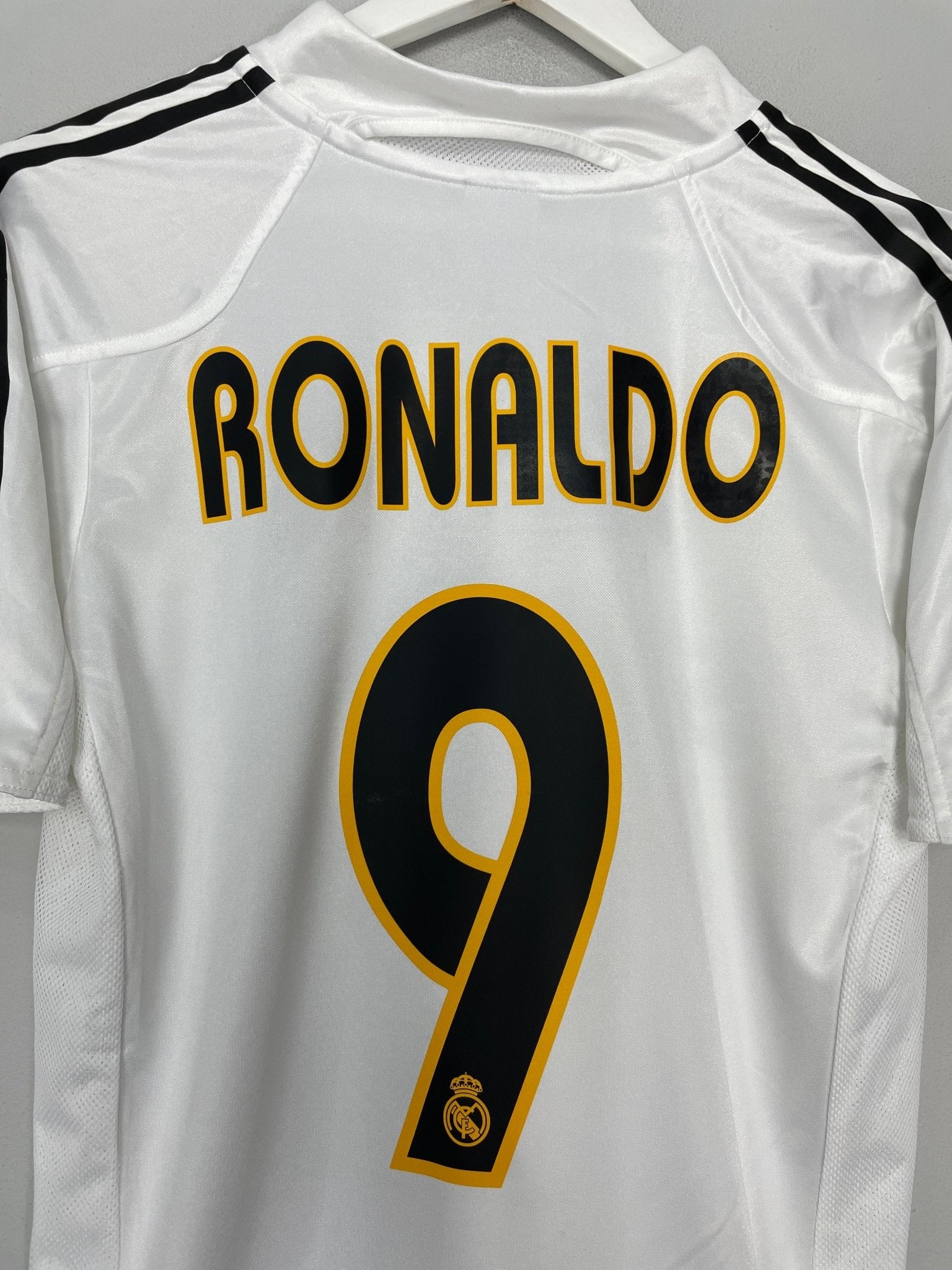 Shop 2004/05 REAL MADRID RONALDO #9 HOME SHIRT (S) ADIDAS, classic football shirts, vintage football shirts & retro soccer jerseys at Cult Kits