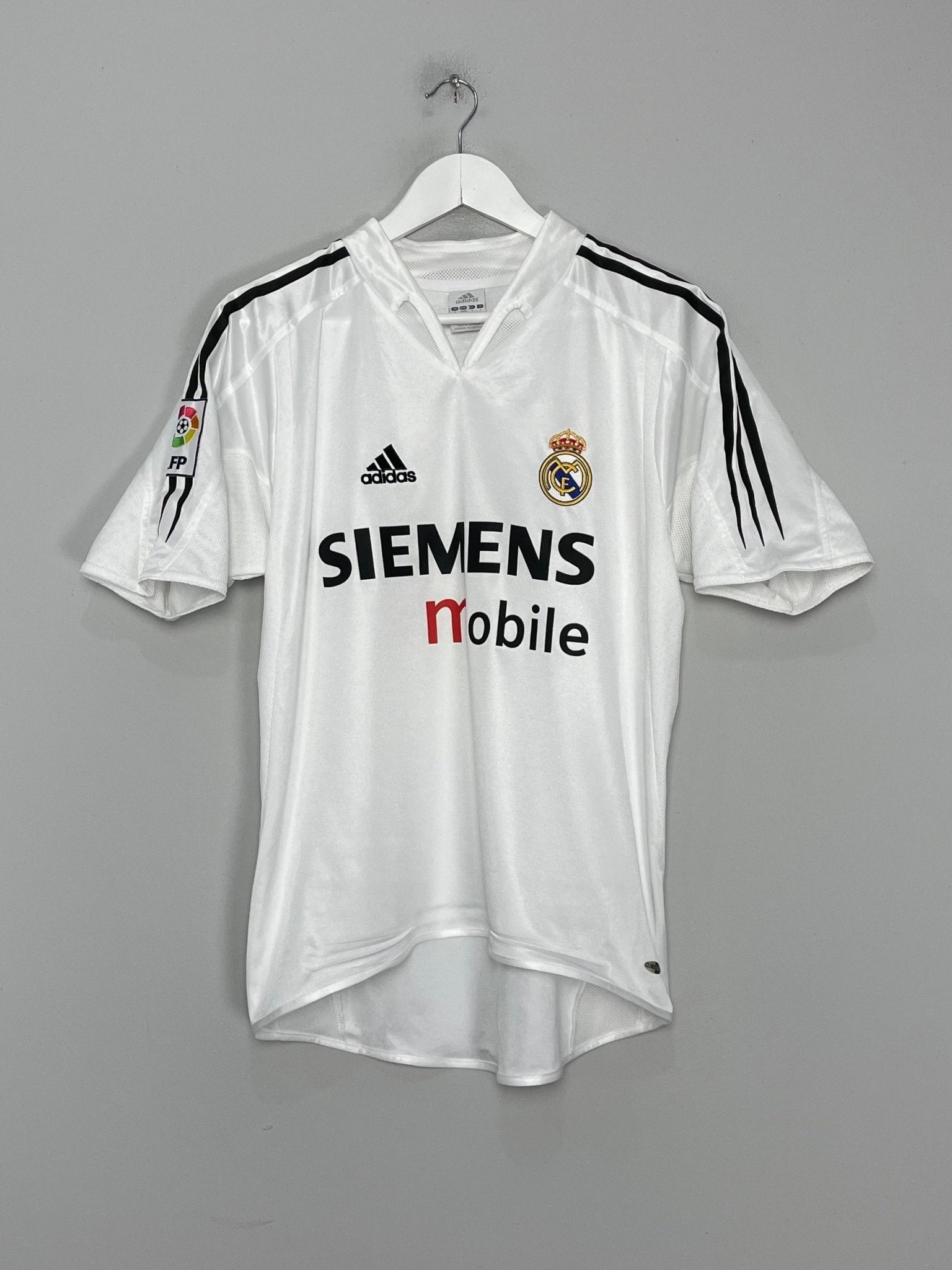 Shop 2004/05 REAL MADRID RONALDO #9 HOME SHIRT (S) ADIDAS, classic football shirts, vintage football shirts & retro soccer jerseys at Cult Kits