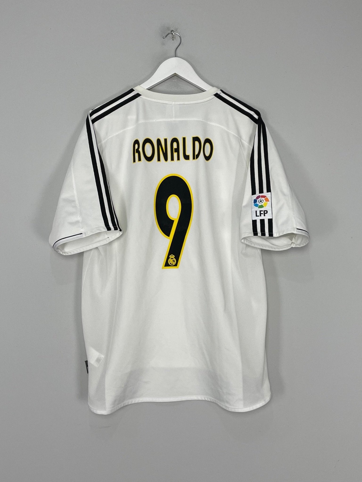 Shop 2004/05 REAL MADRID RONALDO #9 HOME SHIRT (XL) ADIDAS, classic football shirts, vintage football shirts & retro soccer jerseys at Cult Kits