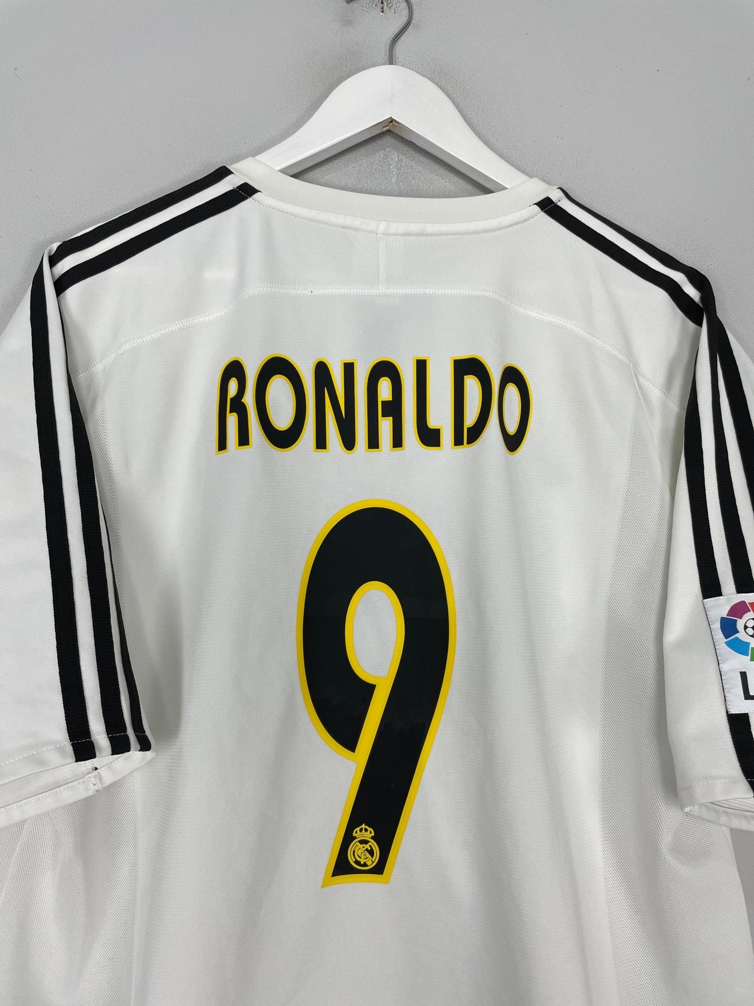 Shop 2004/05 REAL MADRID RONALDO #9 HOME SHIRT (XL) ADIDAS, classic football shirts, vintage football shirts & retro soccer jerseys at Cult Kits