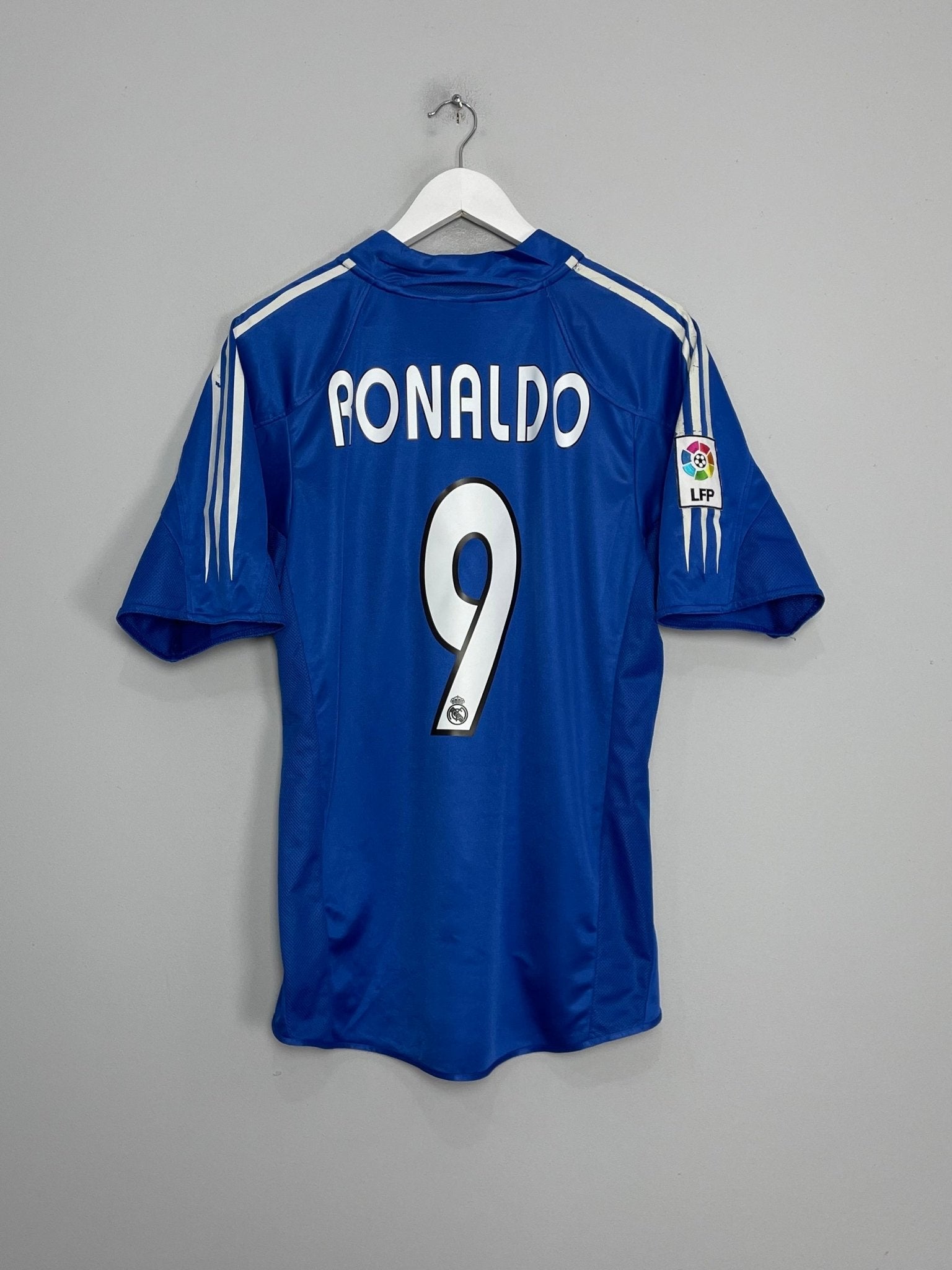 Shop 2004/05 REAL MADRID RONALDO #9 THIRD SHIRT (M) ADIDAS, classic football shirts, vintage football shirts & retro soccer jerseys at Cult Kits
