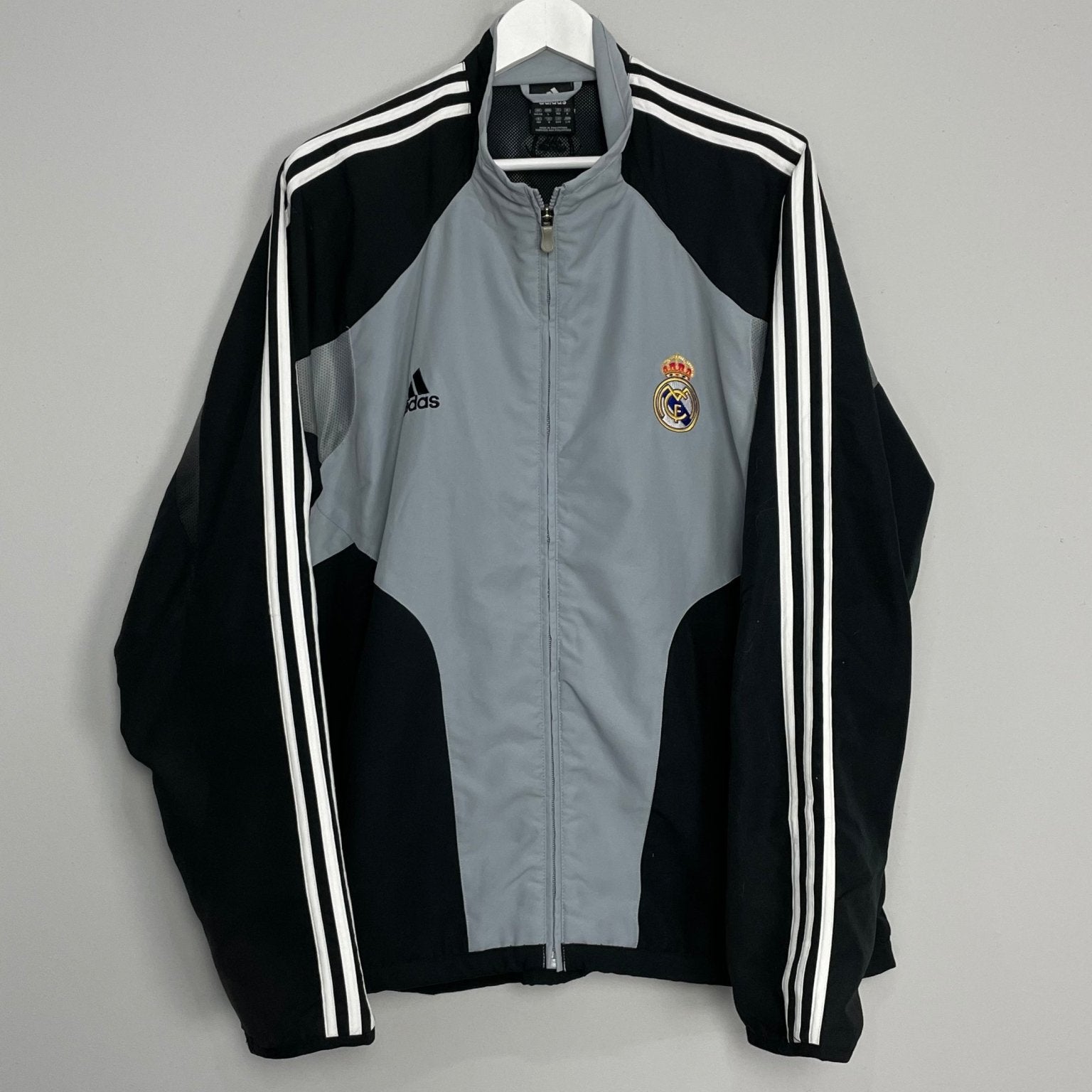 Shop 2004/05 REAL MADRID TRACK JACKET (L) ADIDAS, classic football shirts, vintage football shirts & retro soccer jerseys at Cult Kits