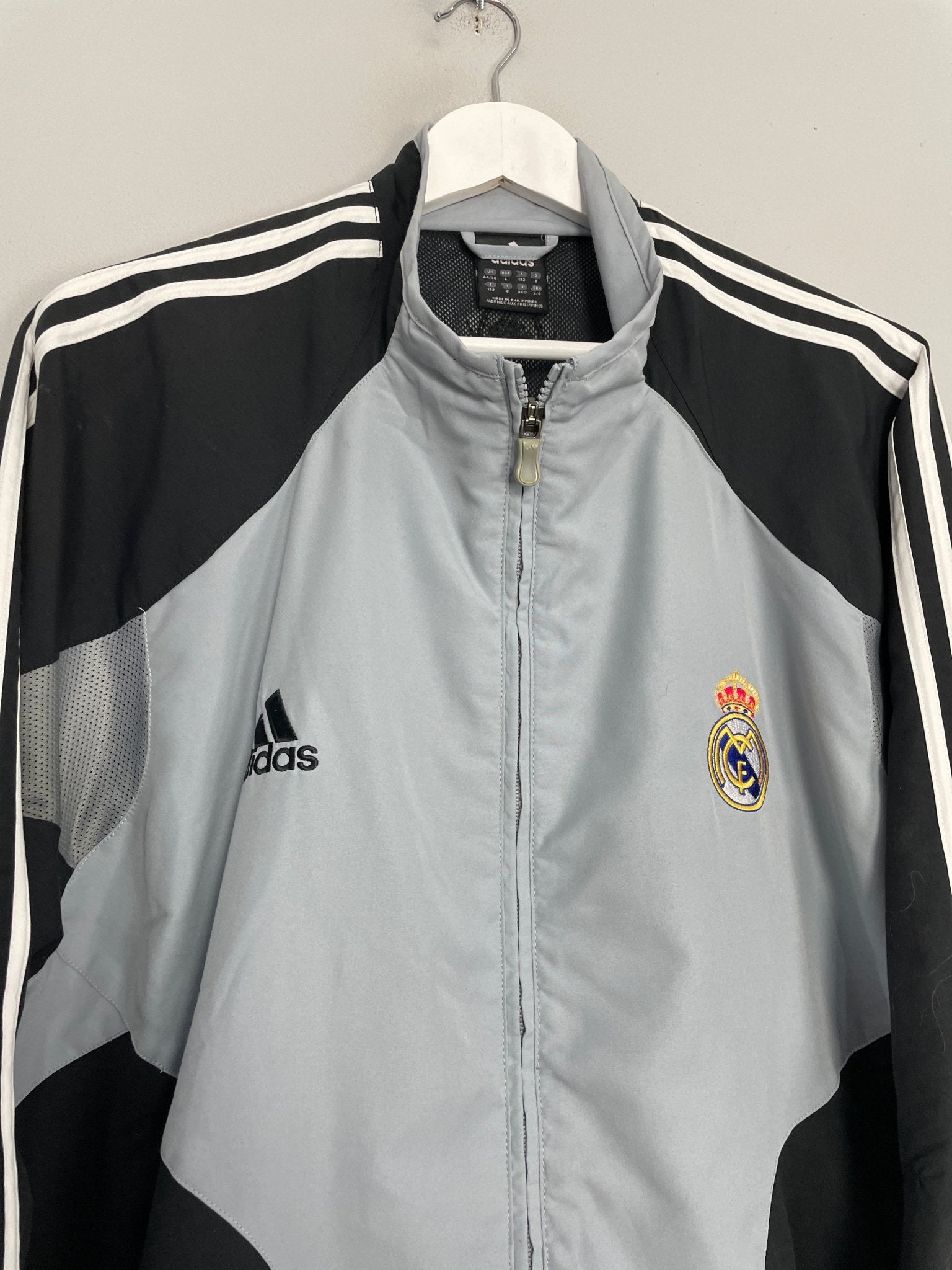 Shop 2004/05 REAL MADRID TRACK JACKET (L) ADIDAS, classic football shirts, vintage football shirts & retro soccer jerseys at Cult Kits