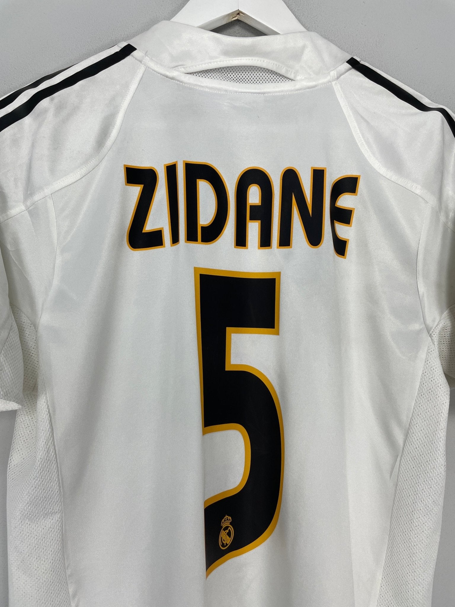 Shop 2004/05 REAL MADRID ZIDANE #5 HOME SHIRT (S) ADIDAS, classic football shirts, vintage football shirts & retro soccer jerseys at Cult Kits