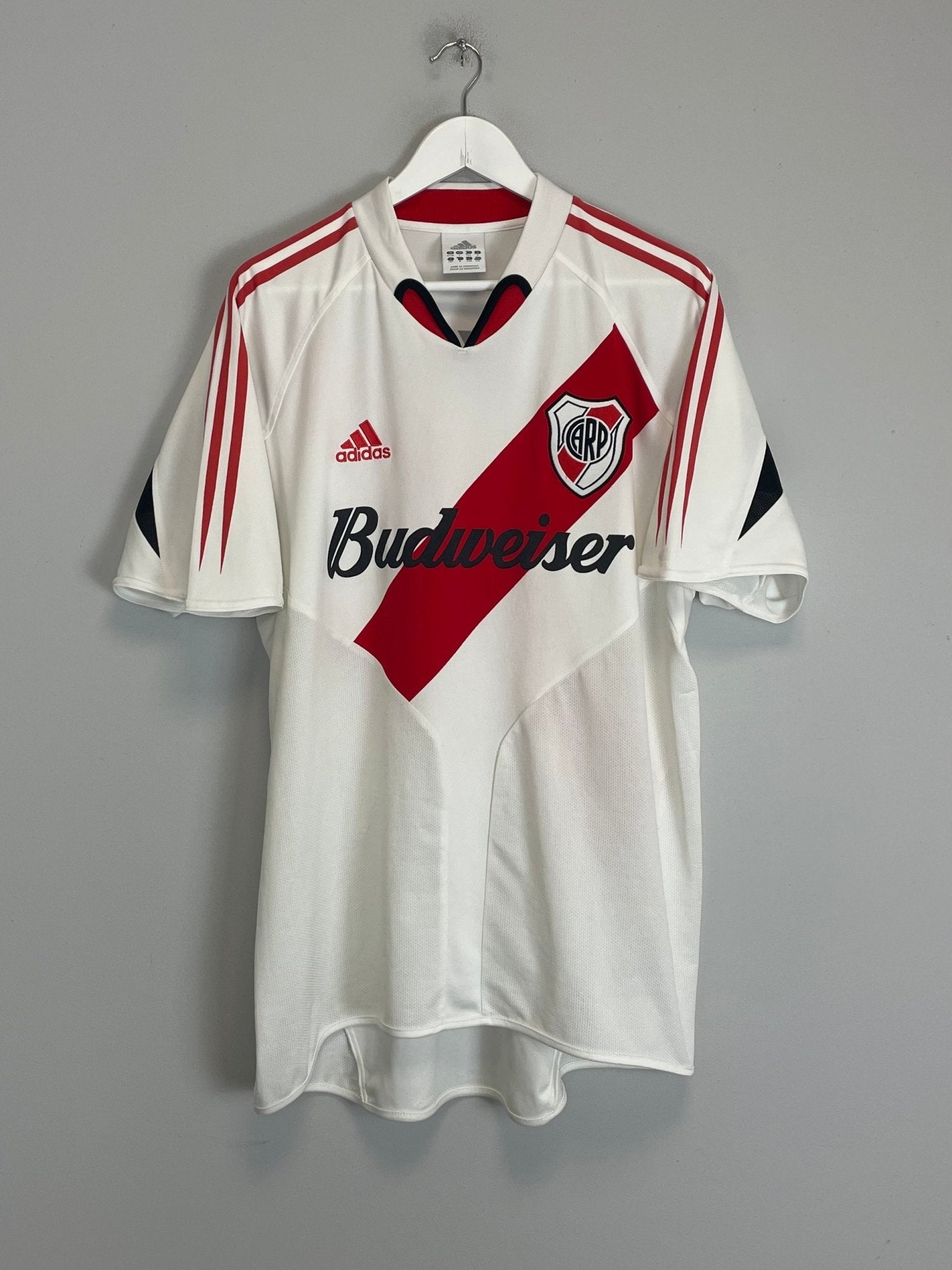 Shop 2004/05 RIVER PLATE HOME SHIRT (L) ADIDAS, classic football shirts, vintage football shirts & retro soccer jerseys at Cult Kits