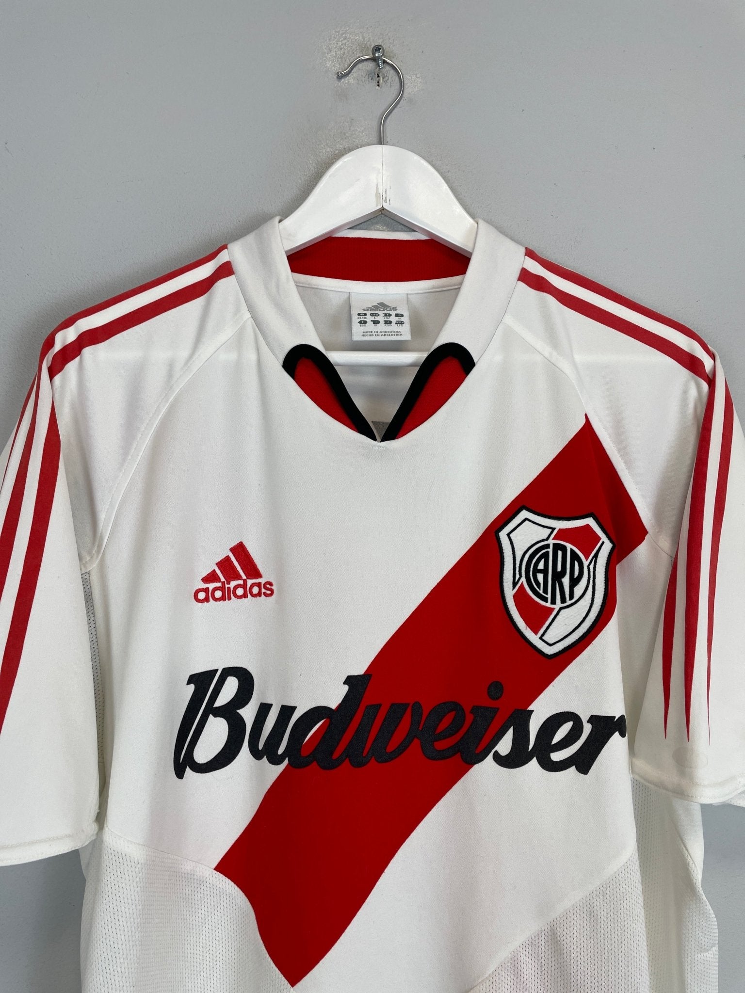 Shop 2004/05 RIVER PLATE HOME SHIRT (L) ADIDAS, classic football shirts, vintage football shirts & retro soccer jerseys at Cult Kits