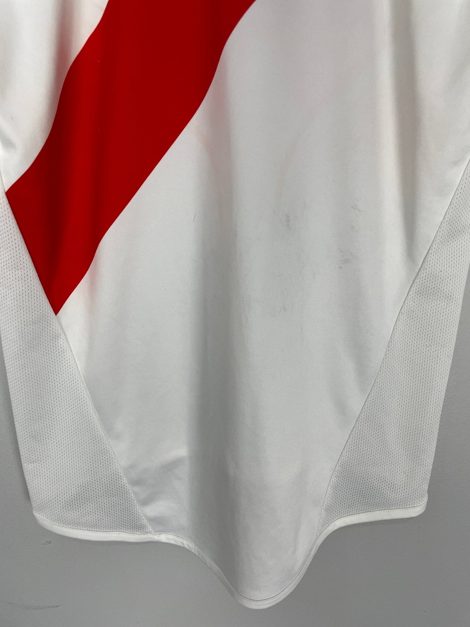 Shop 2004/05 RIVER PLATE HOME SHIRT (XS) ADIDAS, classic football shirts, vintage football shirts & retro soccer jerseys at Cult Kits