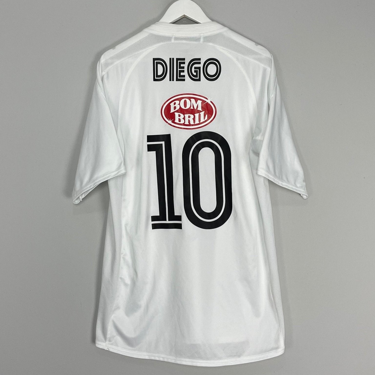 Shop 2004/05 SANTOS DIEGO #10 HOME SHIRT (XL) UMBRO, classic football shirts, vintage football shirts & retro soccer jerseys at Cult Kits