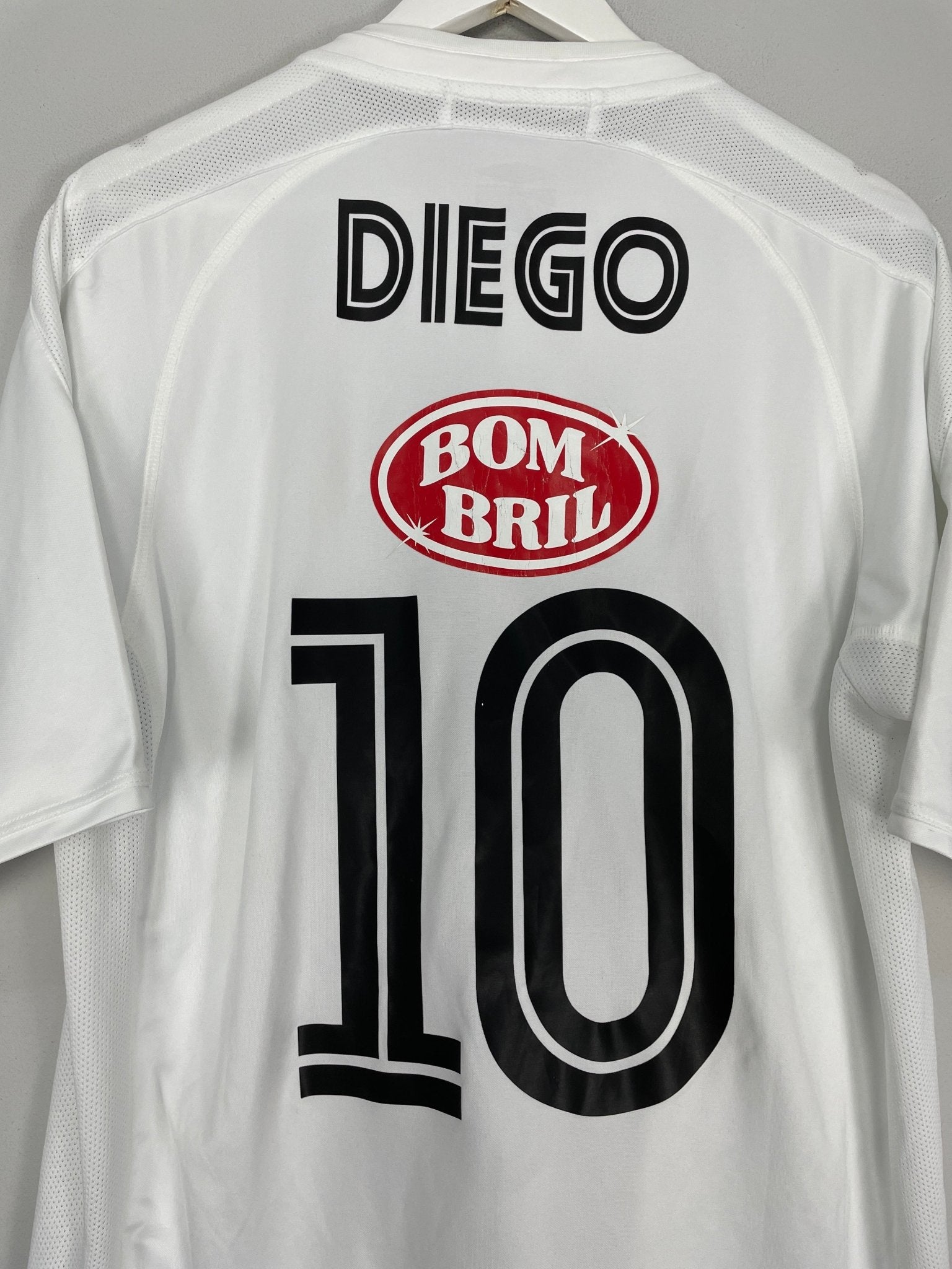 Shop 2004/05 SANTOS DIEGO #10 HOME SHIRT (XL) UMBRO, classic football shirts, vintage football shirts & retro soccer jerseys at Cult Kits