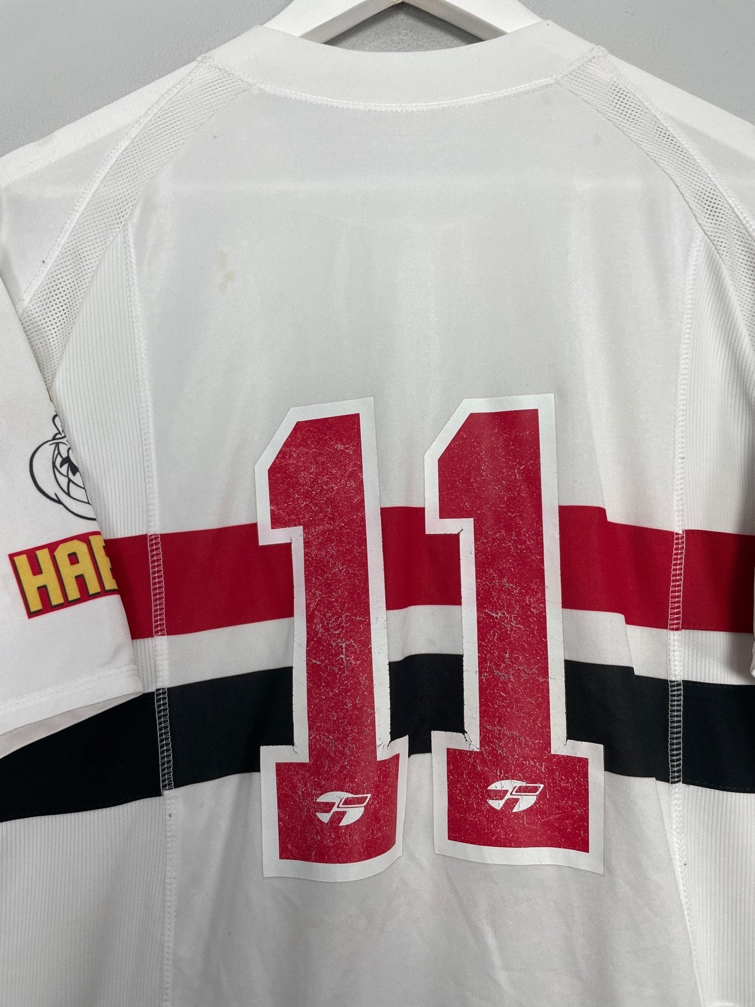 Shop 2004/05 SAO PAULO #11 HOME SHIRT (XL) TOPPER, classic football shirts, vintage football shirts & retro soccer jerseys at Cult Kits