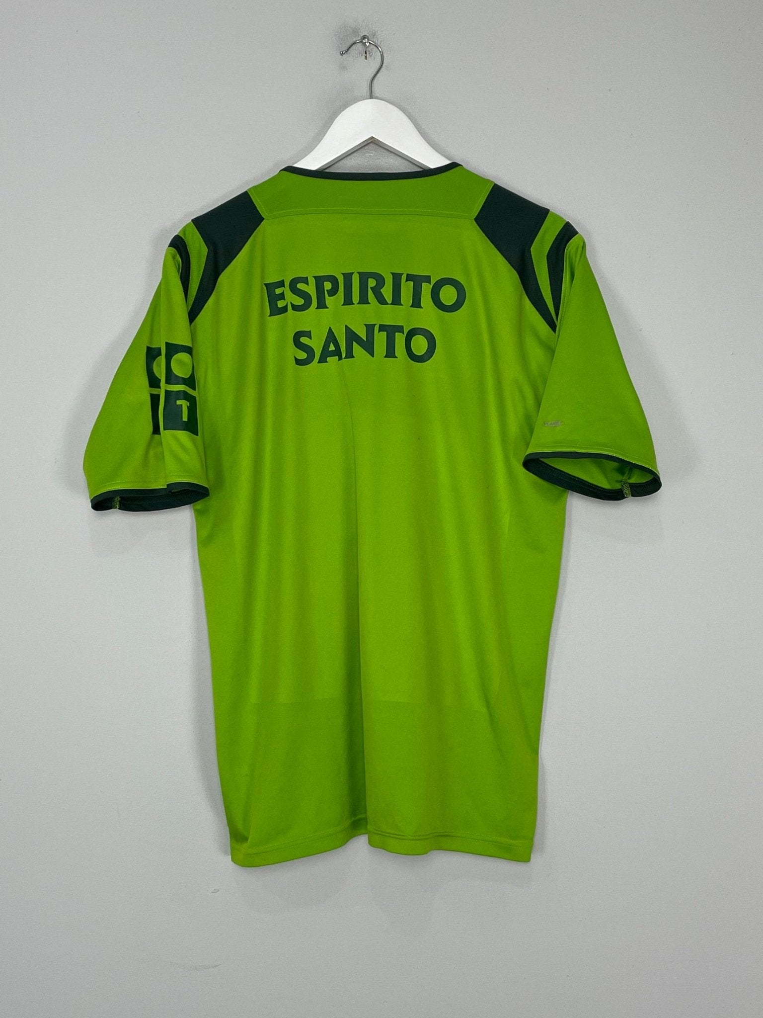 Shop 2004/05 SPORTING LISBON AWAY SHIRT (M) REEBOK, classic football shirts, vintage football shirts & retro soccer jerseys at Cult Kits