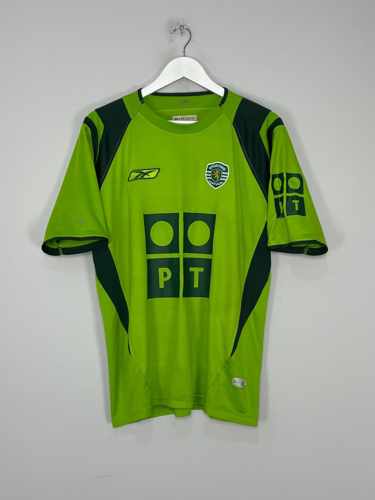 Shop 2004/05 SPORTING LISBON AWAY SHIRT (M) REEBOK, classic football shirts, vintage football shirts & retro soccer jerseys at Cult Kits