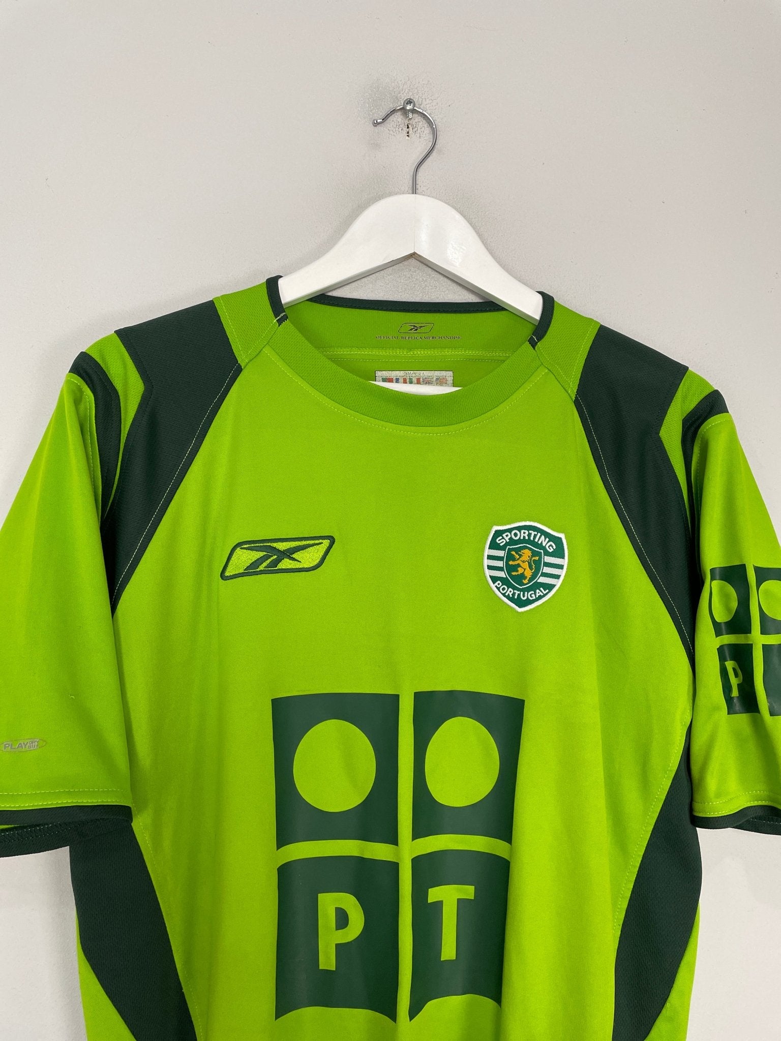 Shop 2004/05 SPORTING LISBON AWAY SHIRT (M) REEBOK, classic football shirts, vintage football shirts & retro soccer jerseys at Cult Kits