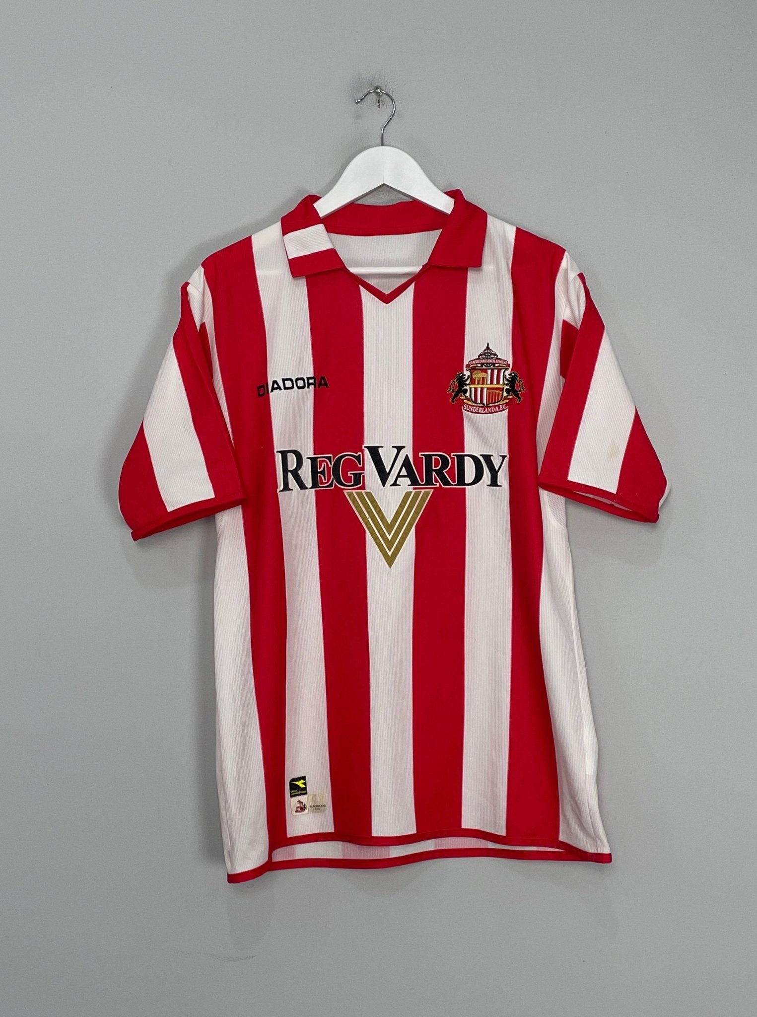 Shop 2004/05 SUNDERLAND HOME SHIRT (L) DIADORA, classic football shirts, vintage football shirts & retro soccer jerseys at Cult Kits