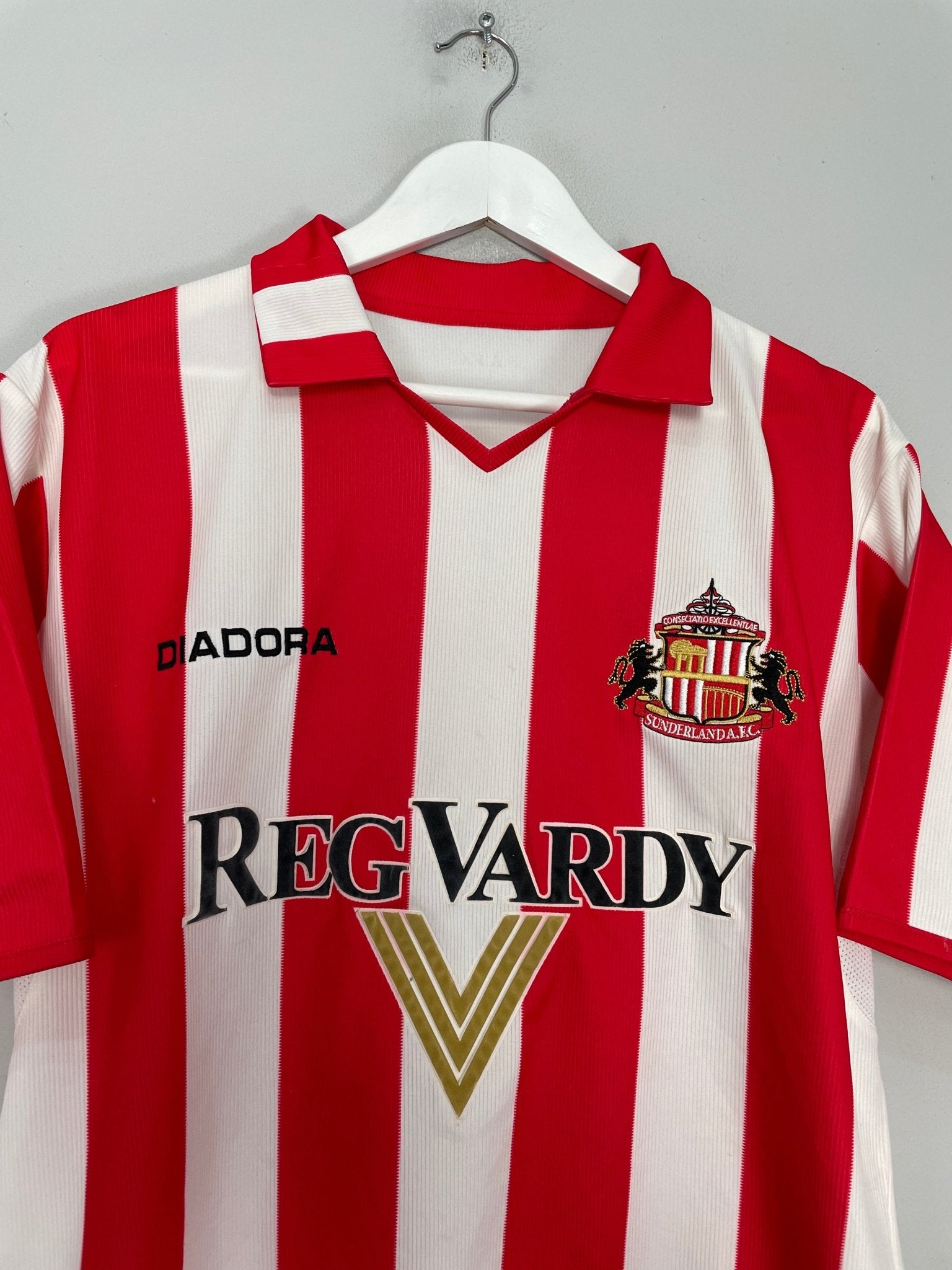 Shop 2004/05 SUNDERLAND HOME SHIRT (L) DIADORA, classic football shirts, vintage football shirts & retro soccer jerseys at Cult Kits