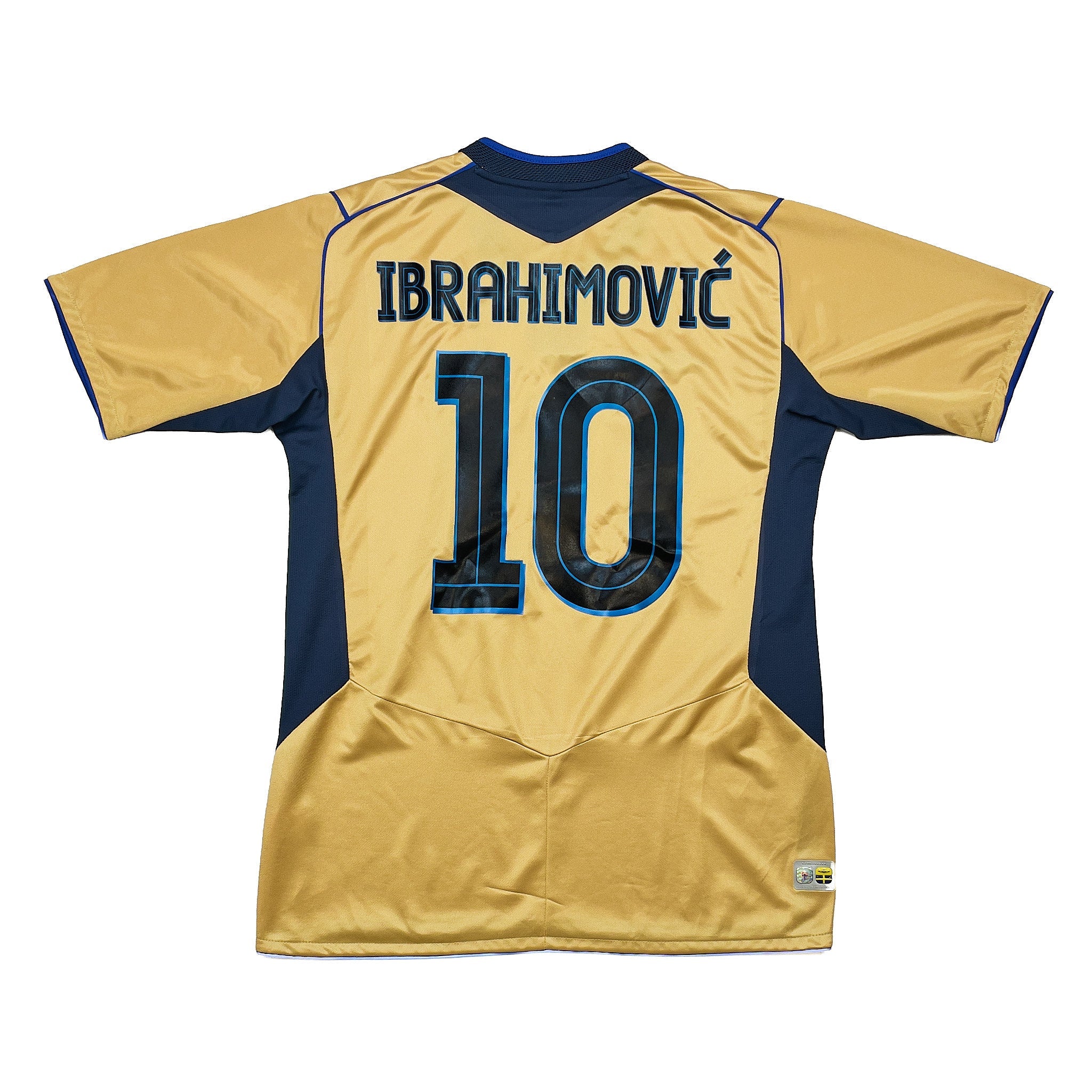 Buy 2004/05 Sweden Ibrahimovic 10 *Centenary* Third Shirt (M) Umbro ~ Free worldwide shipping ~ Authentic Vintage Football Shirts from Cult Kits