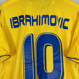 Shop 2004/05 SWEDEN IBRAHIMOVIC #10 HOME SHIRT (XL) UMBRO, classic football shirts, vintage football shirts & retro soccer jerseys at Cult Kits