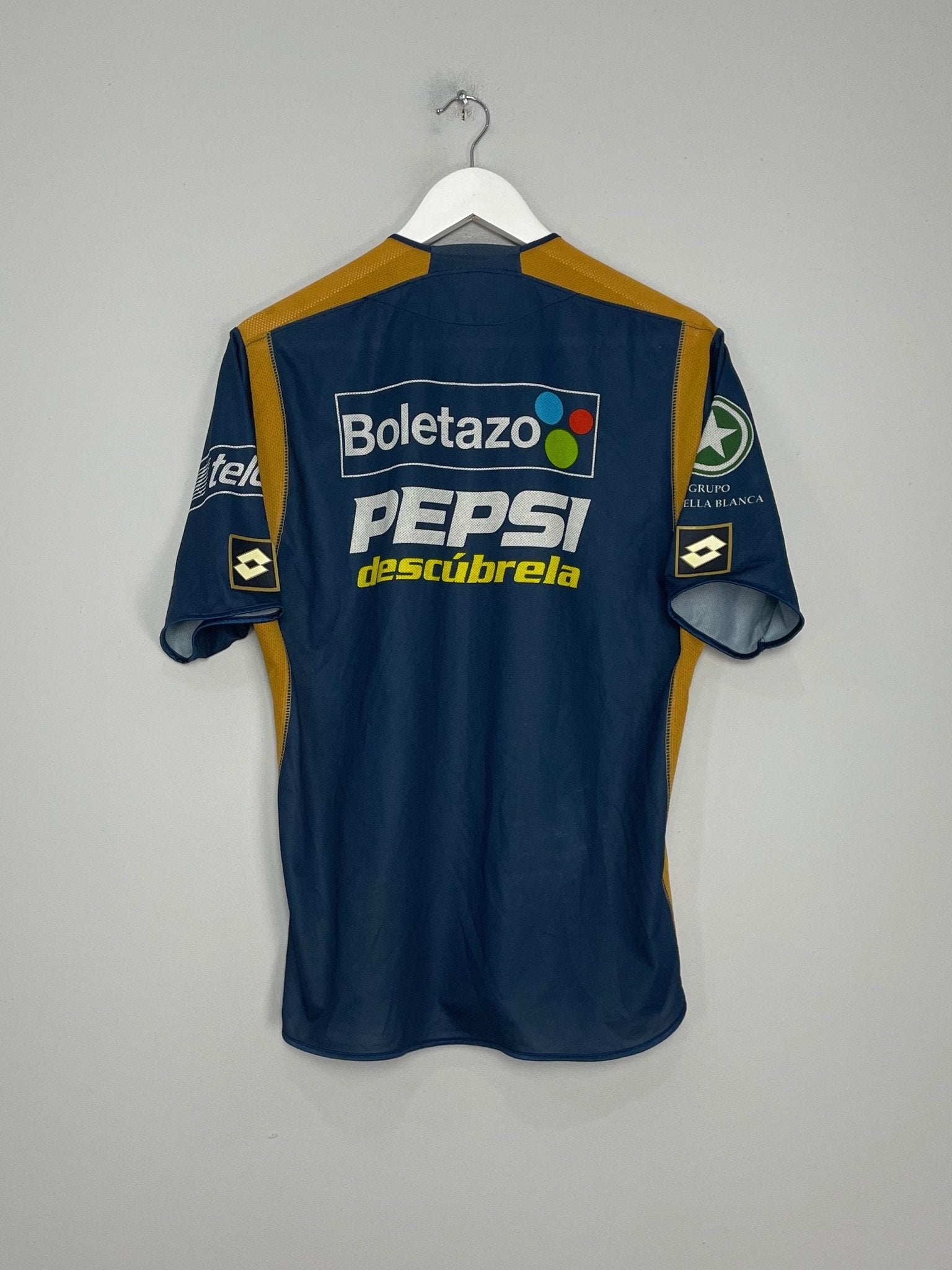 Shop 2004/05 UNAM PUMAS AWAY SHIRT (L) LOTTO, classic football shirts, vintage football shirts & retro soccer jerseys at Cult Kits