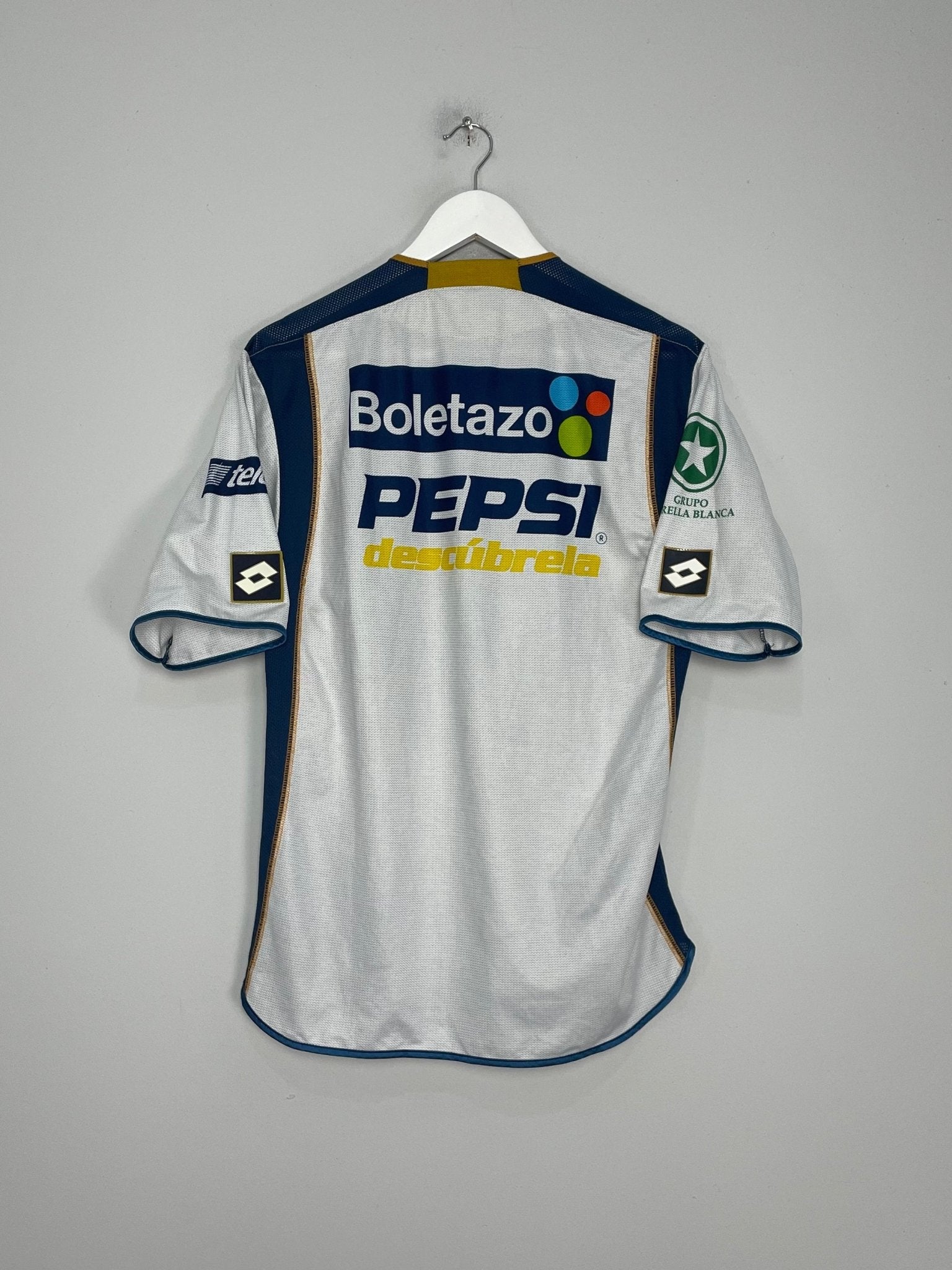 Shop 2004/05 UNAM PUMAS HOME SHIRT (L) LOTTO, classic football shirts, vintage football shirts & retro soccer jerseys at Cult Kits