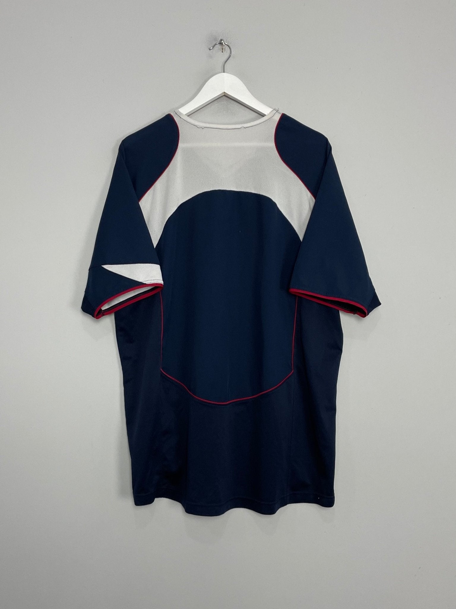 Shop 2004/05 USA AWAY SHIRT (XL) NIKE, classic football shirts, vintage football shirts & retro soccer jerseys at Cult Kits