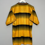 Shop 2004/06 BOSTON UNITED HOME SHIRT (L) PAULAS BENARA, classic football shirts, vintage football shirts & retro soccer jerseys at Cult Kits