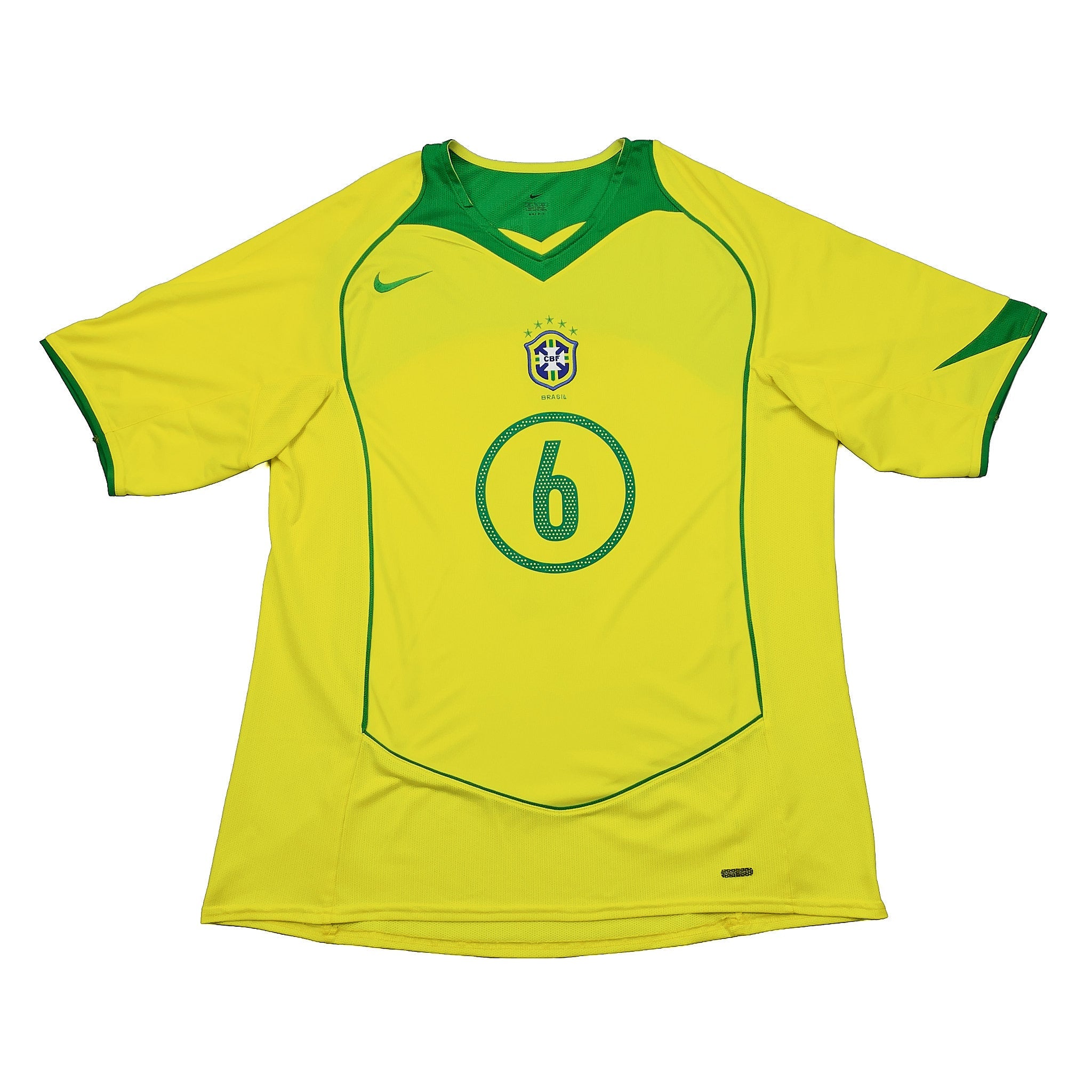 Buy 2004/06 BRAZIL R.CARLOS 3 HOME SHIRT (XL) NIKE ~ Free worldwide shipping available ~ Authentic Vintage Football Shirts from Cult Kits