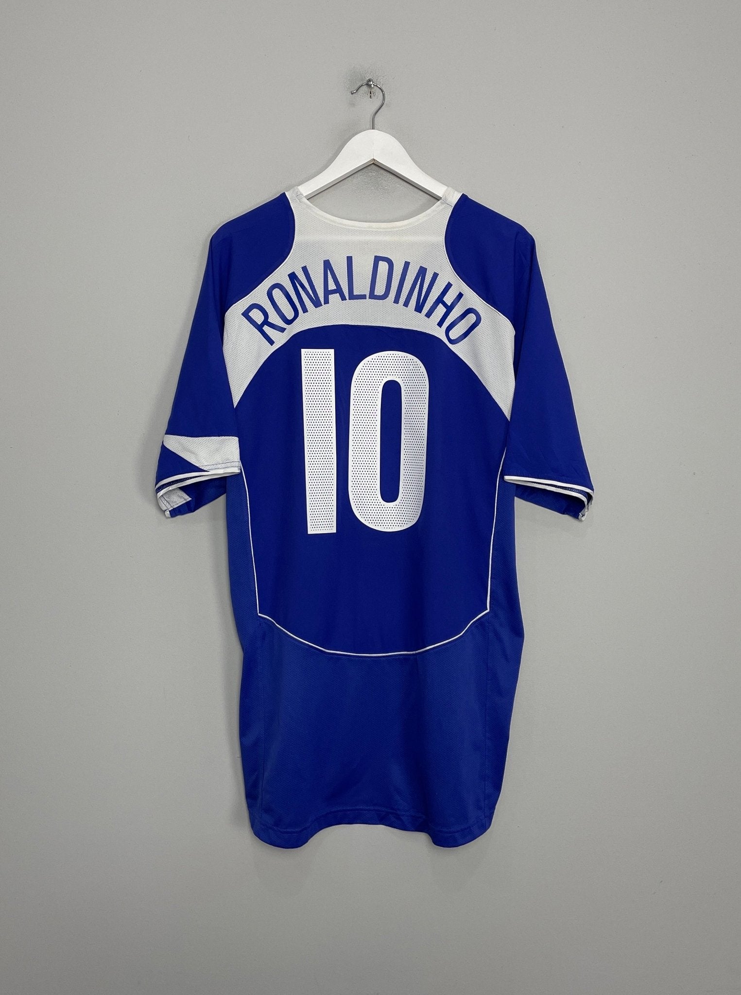 Shop 2004/06 BRAZIL RONALDINHO #10 AWAY SHIRT (XXXL) NIKE, classic football shirts, vintage football shirts & retro soccer jerseys at Cult Kits