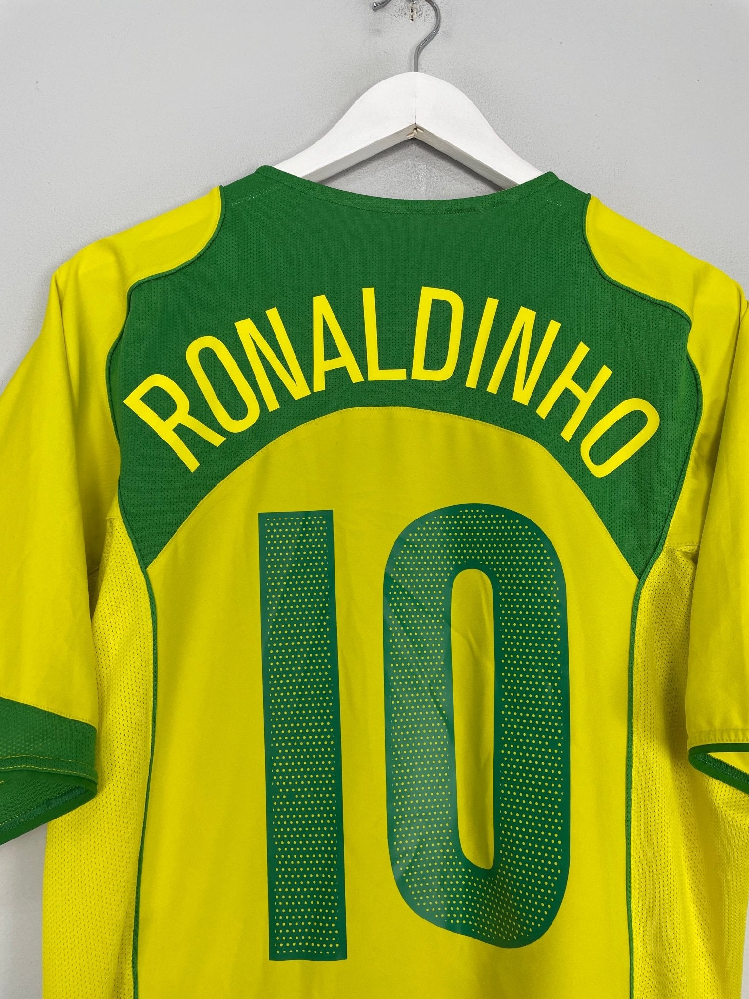 Shop 2004/06 BRAZIL RONALDINHO #10 HOME SHIRT (L) NIKE, classic football shirts, vintage football shirts & retro soccer jerseys at Cult Kits